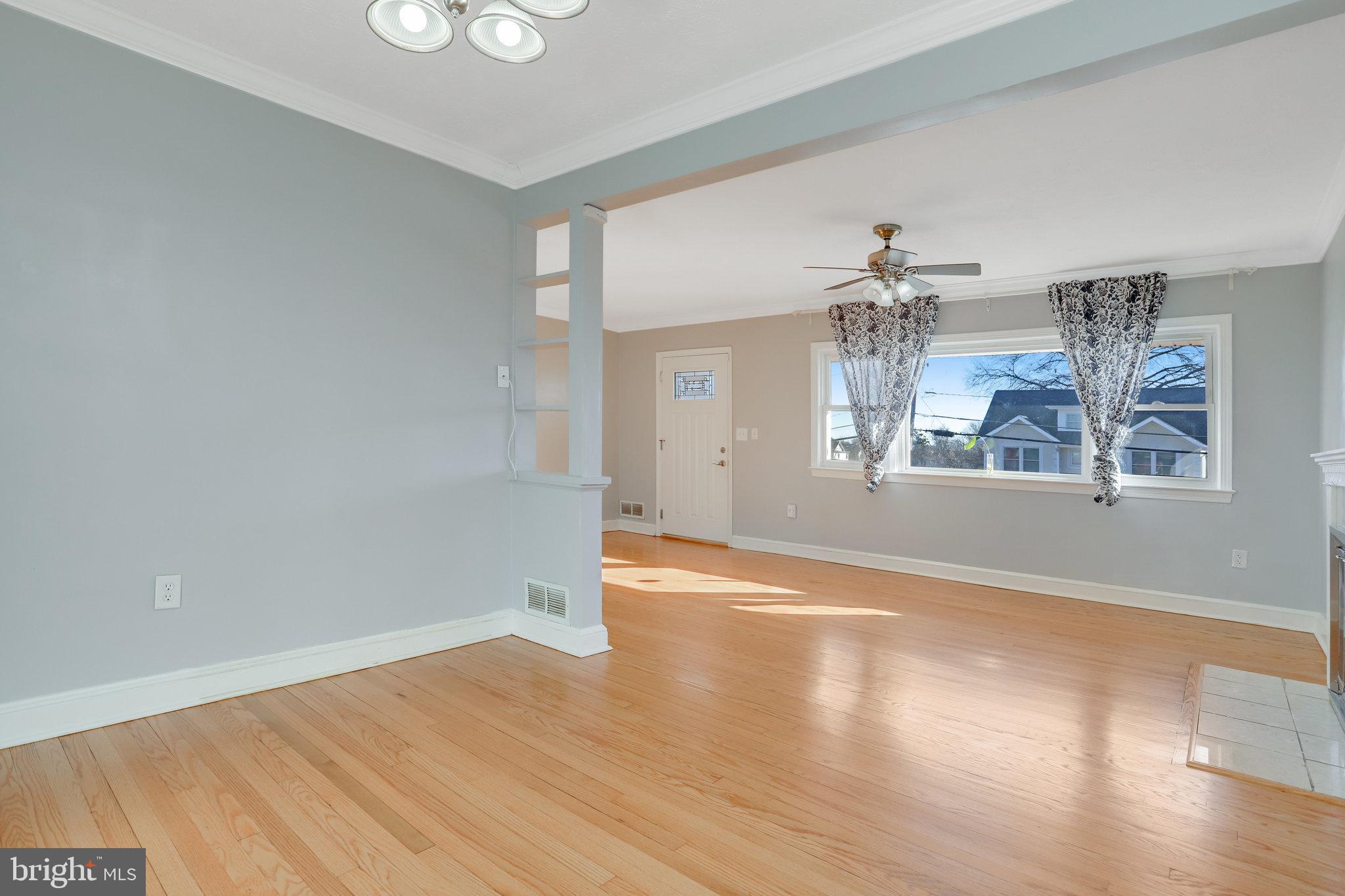 WAVERLY HILLS - Residential Lease