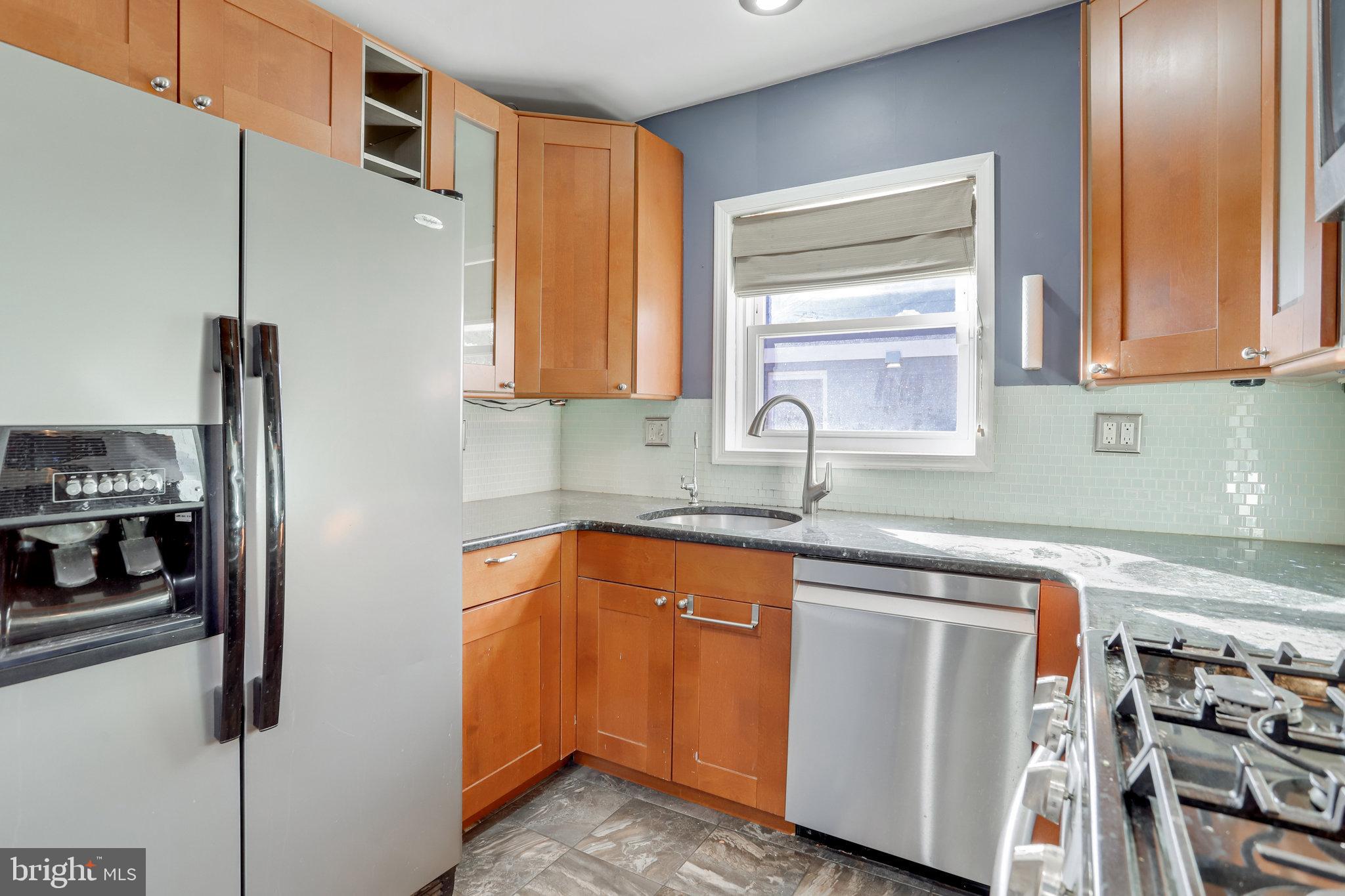 WAVERLY HILLS - Residential Lease