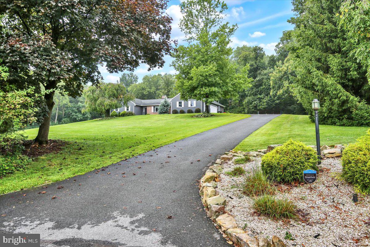 12 SCHOOLHOUSE LANE