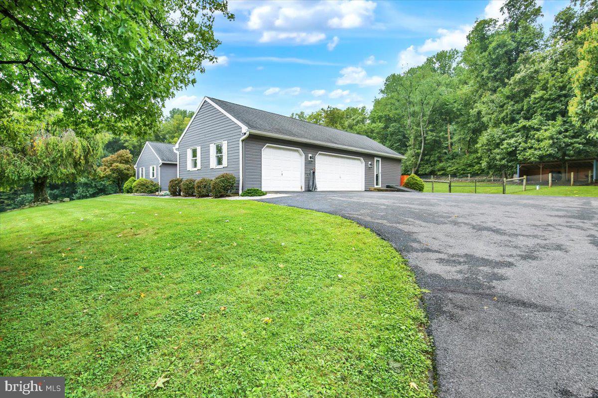 12 SCHOOLHOUSE LANE