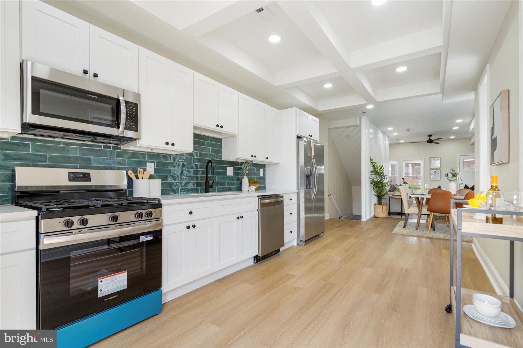 EVERGREEN LAWN - Residential