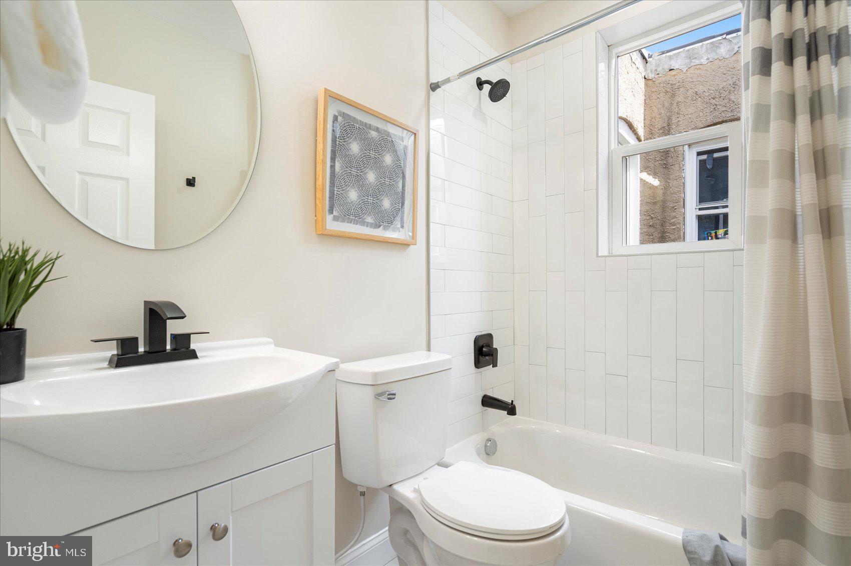 EVERGREEN LAWN - Residential