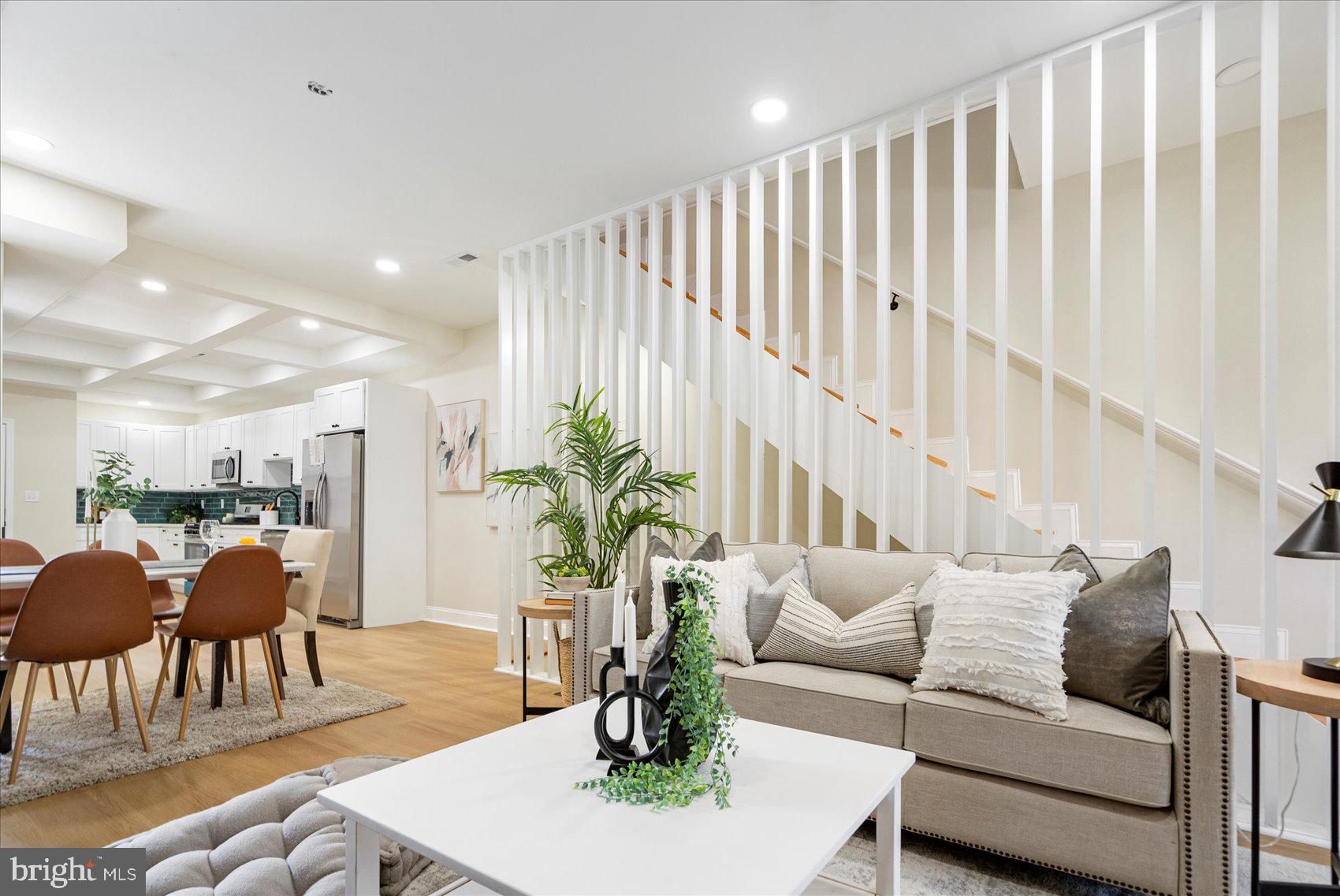 EVERGREEN LAWN - Residential