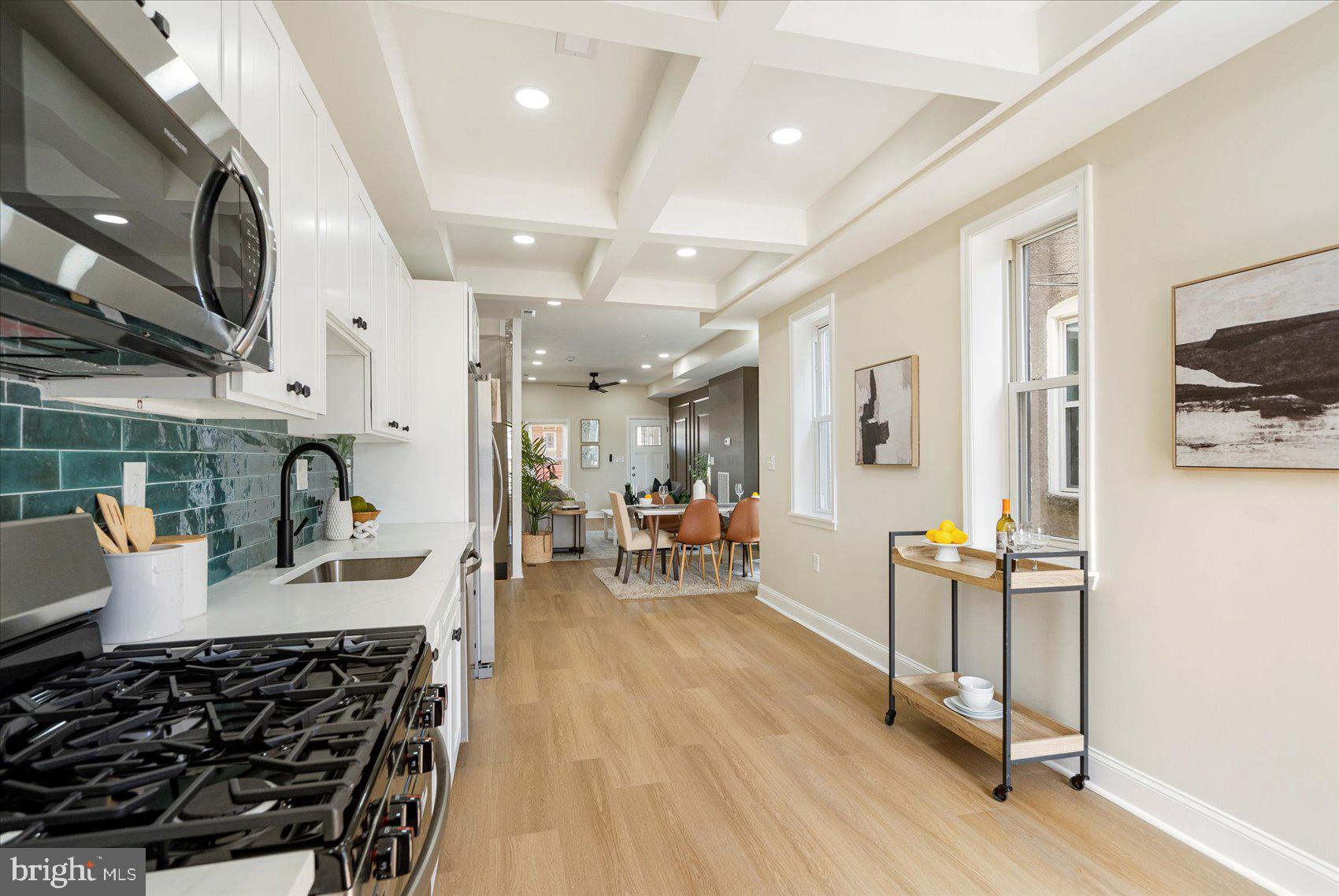 EVERGREEN LAWN - Residential