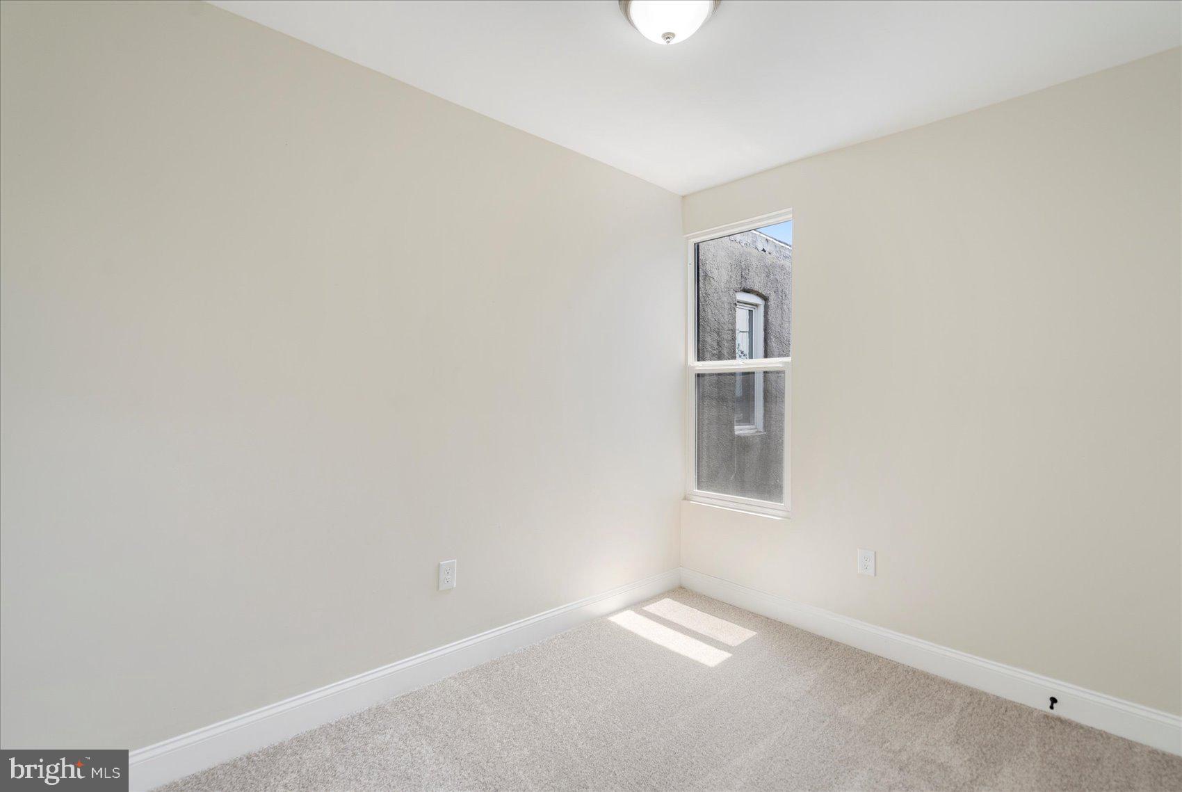 EVERGREEN LAWN - Residential