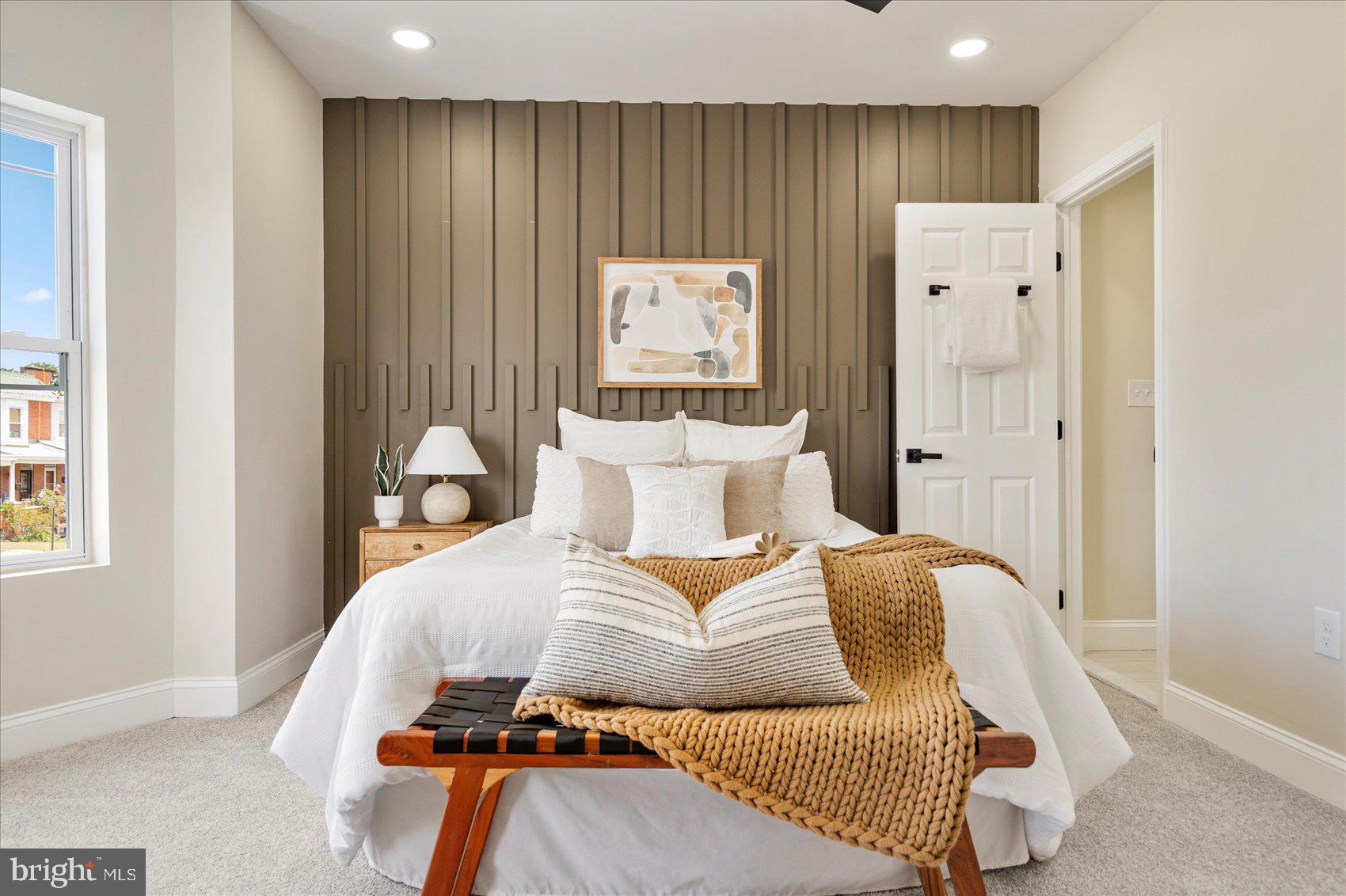 EVERGREEN LAWN - Residential