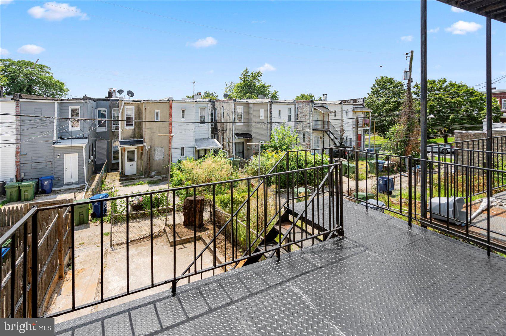 EVERGREEN LAWN - Residential