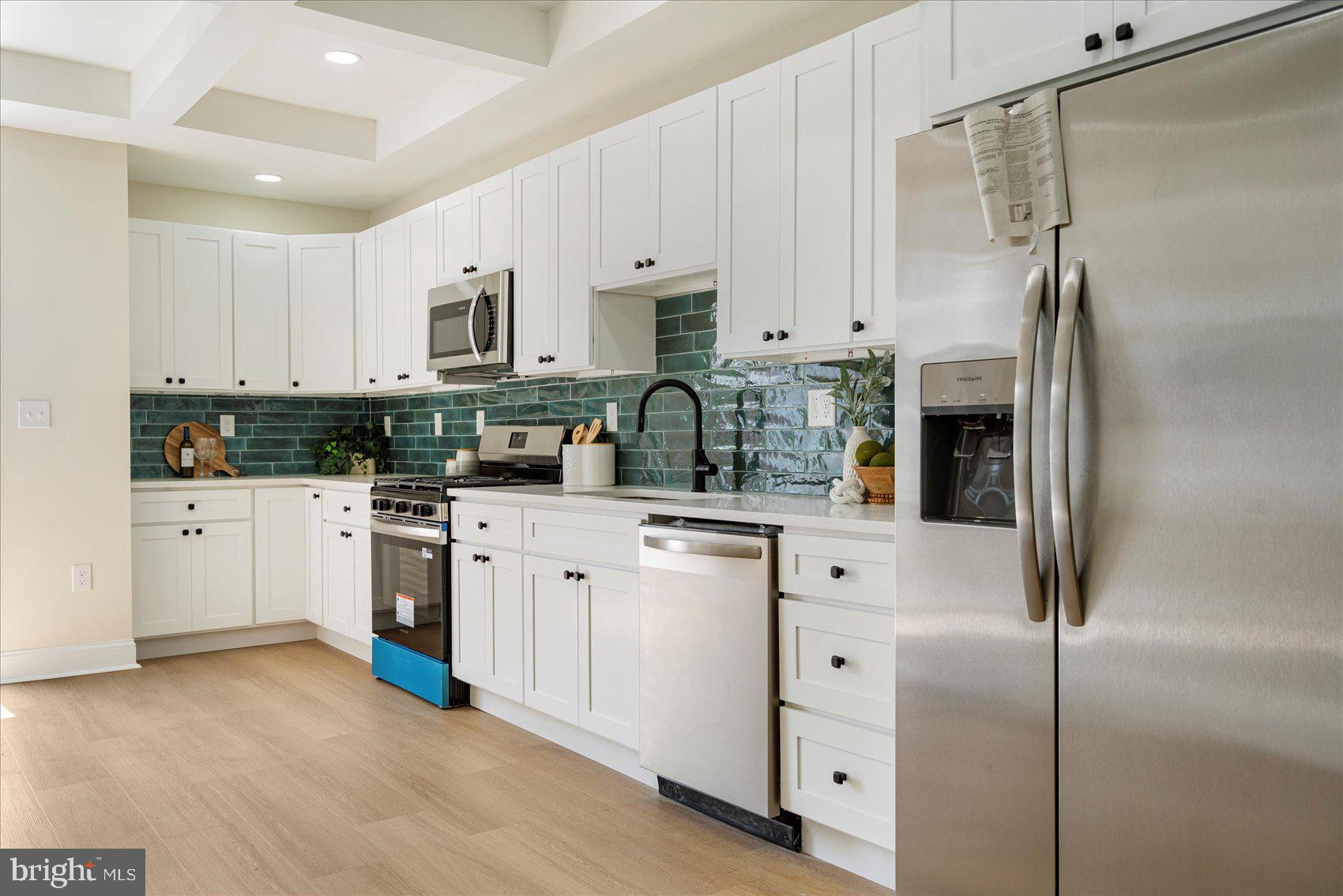 EVERGREEN LAWN - Residential