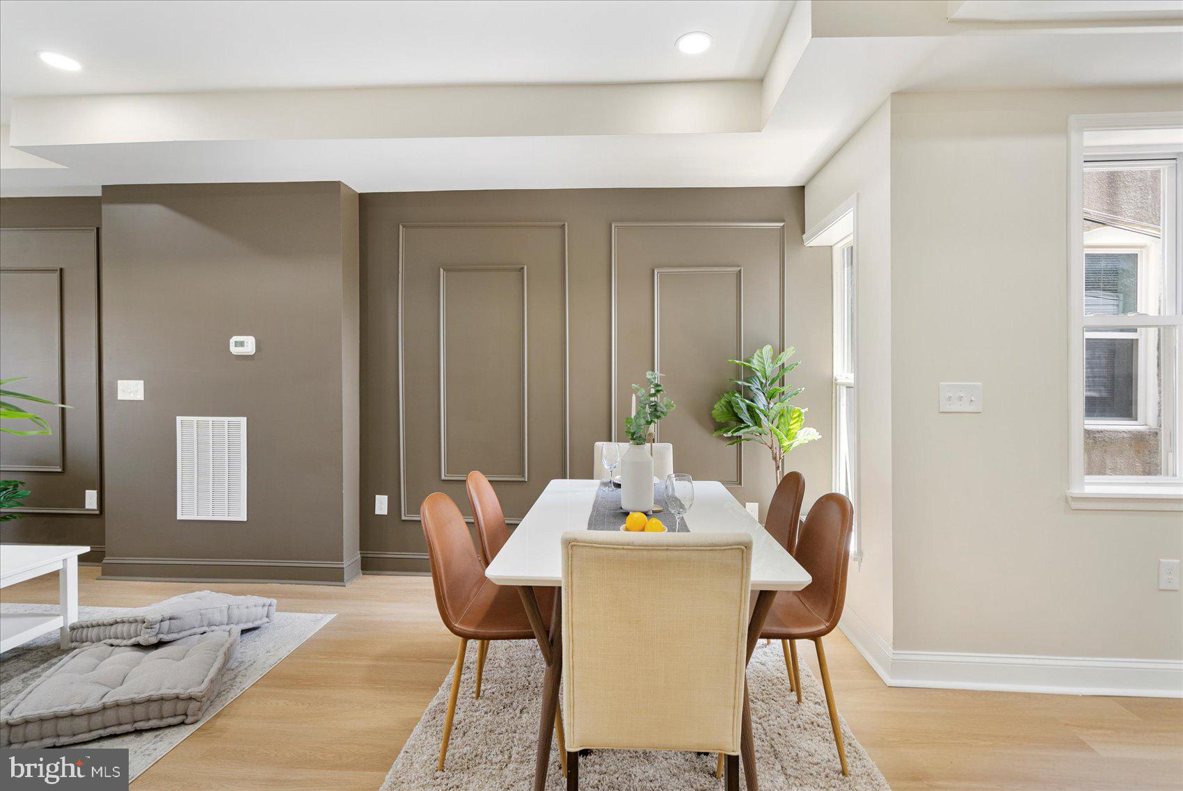 EVERGREEN LAWN - Residential