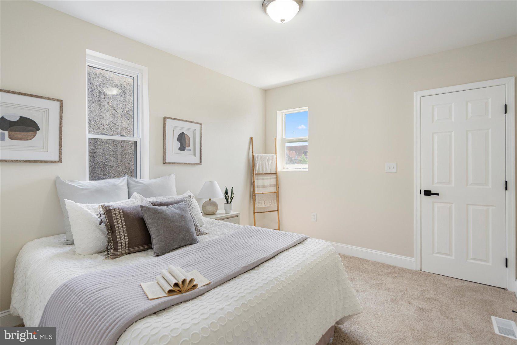 EVERGREEN LAWN - Residential