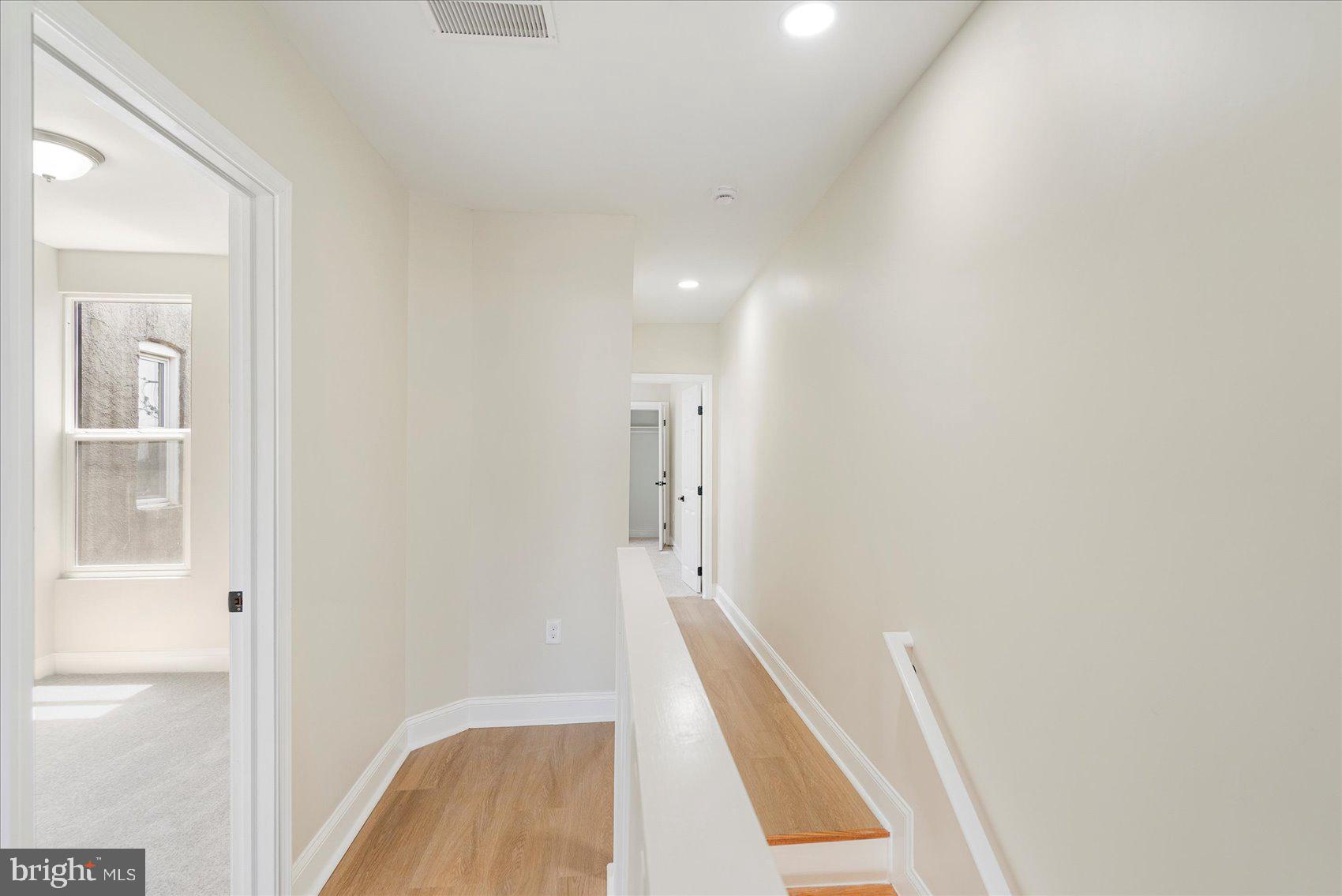 EVERGREEN LAWN - Residential