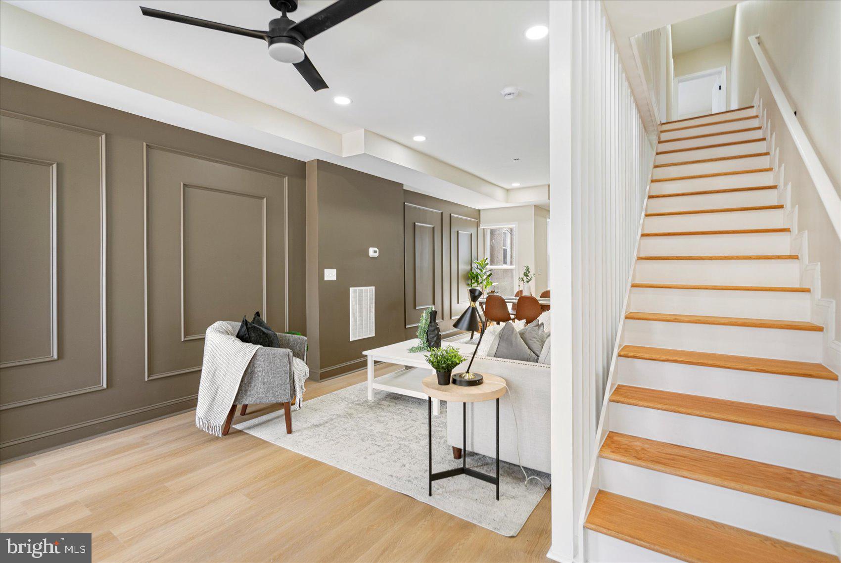 EVERGREEN LAWN - Residential