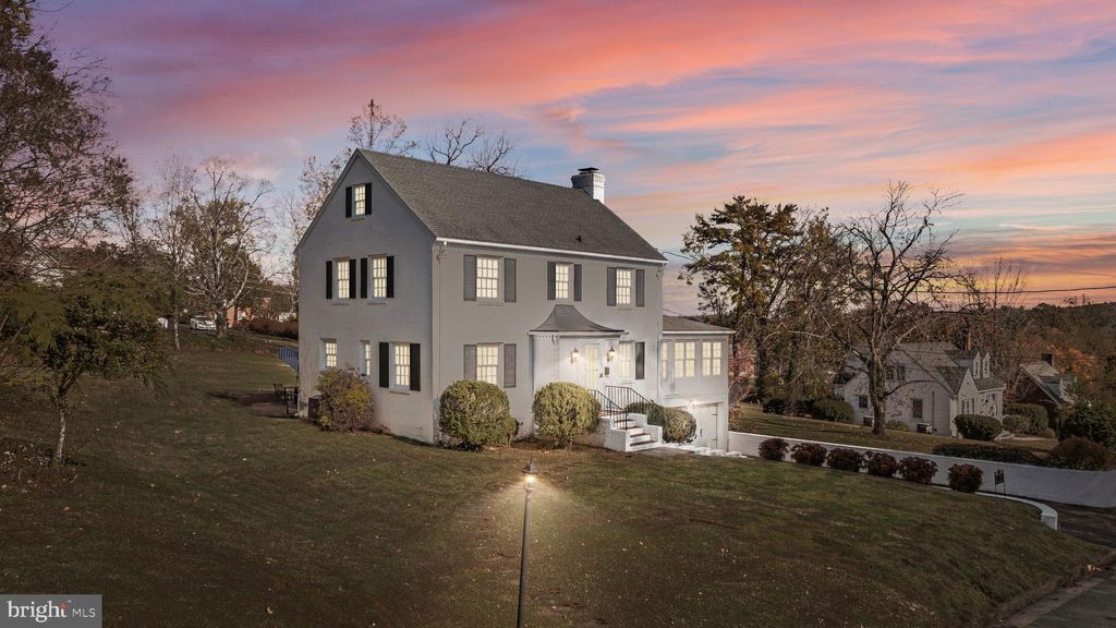 Photo of 303 Piedmont Street, ORANGE, VA 22960 (MLS # VAOR2012684)