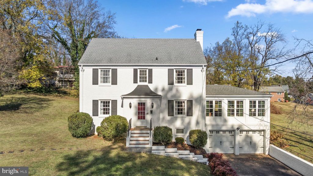 Photo of 303 Piedmont Street, ORANGE, VA 22960 (MLS # VAOR2012684)