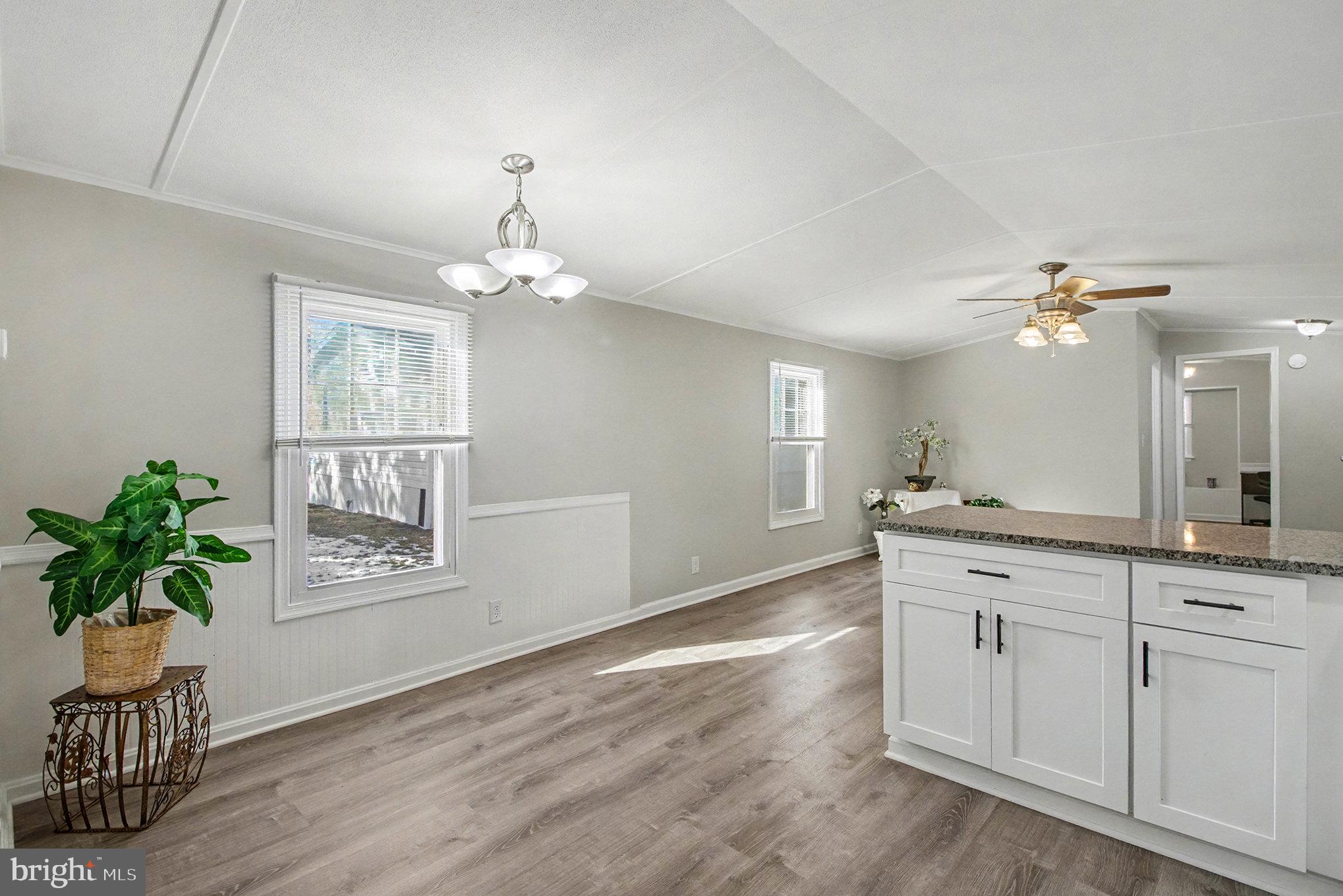 COUNTRY MANOR WEST - Residential