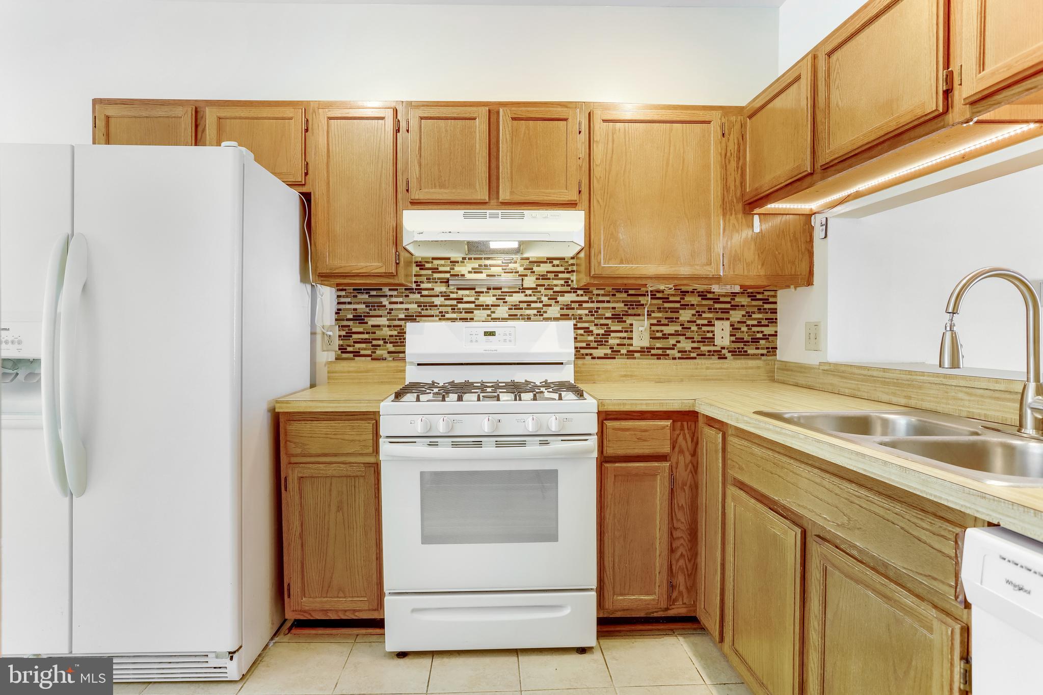 WOODSTONE - Residential Lease