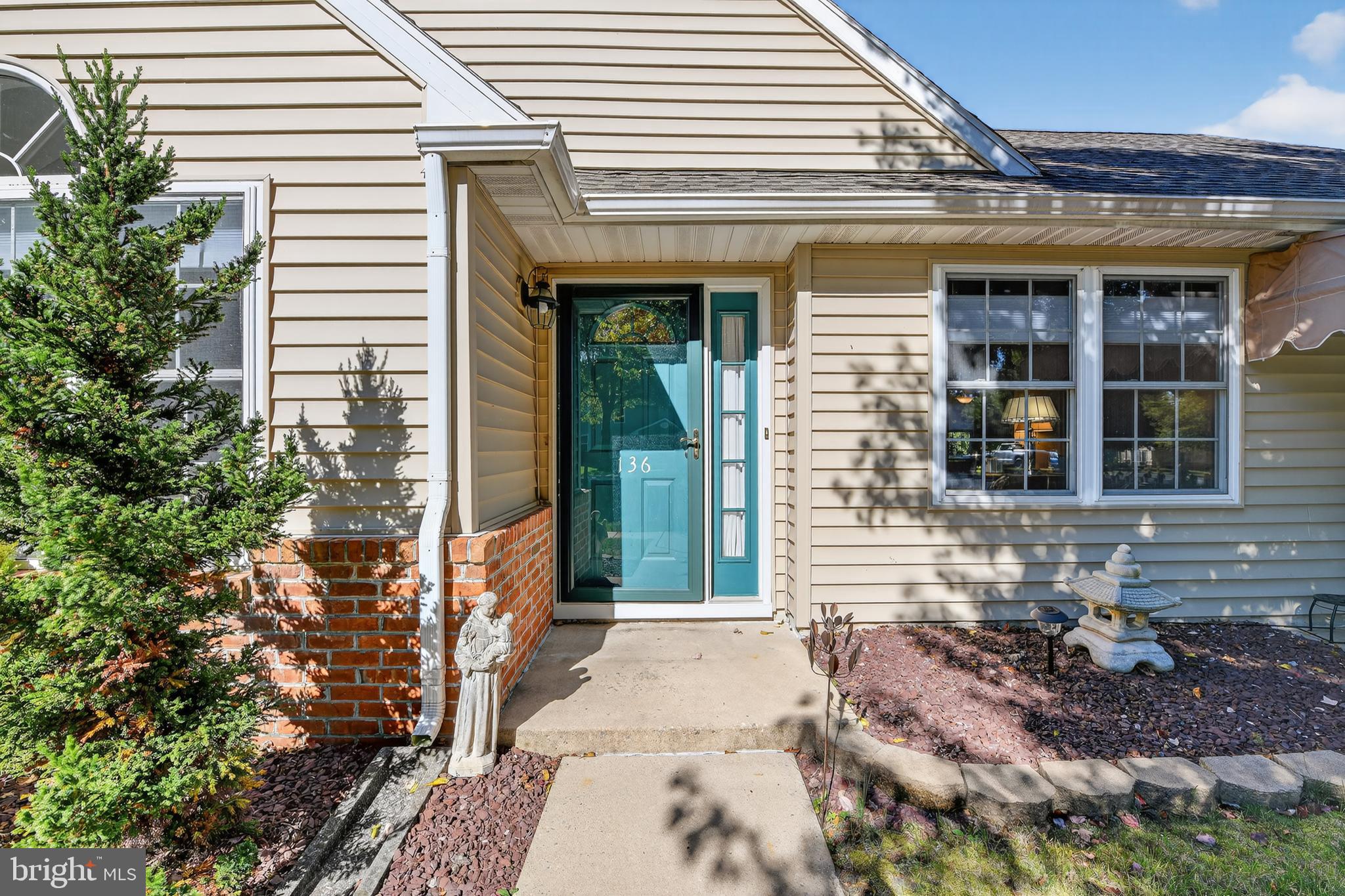 136 HEATHER LANE