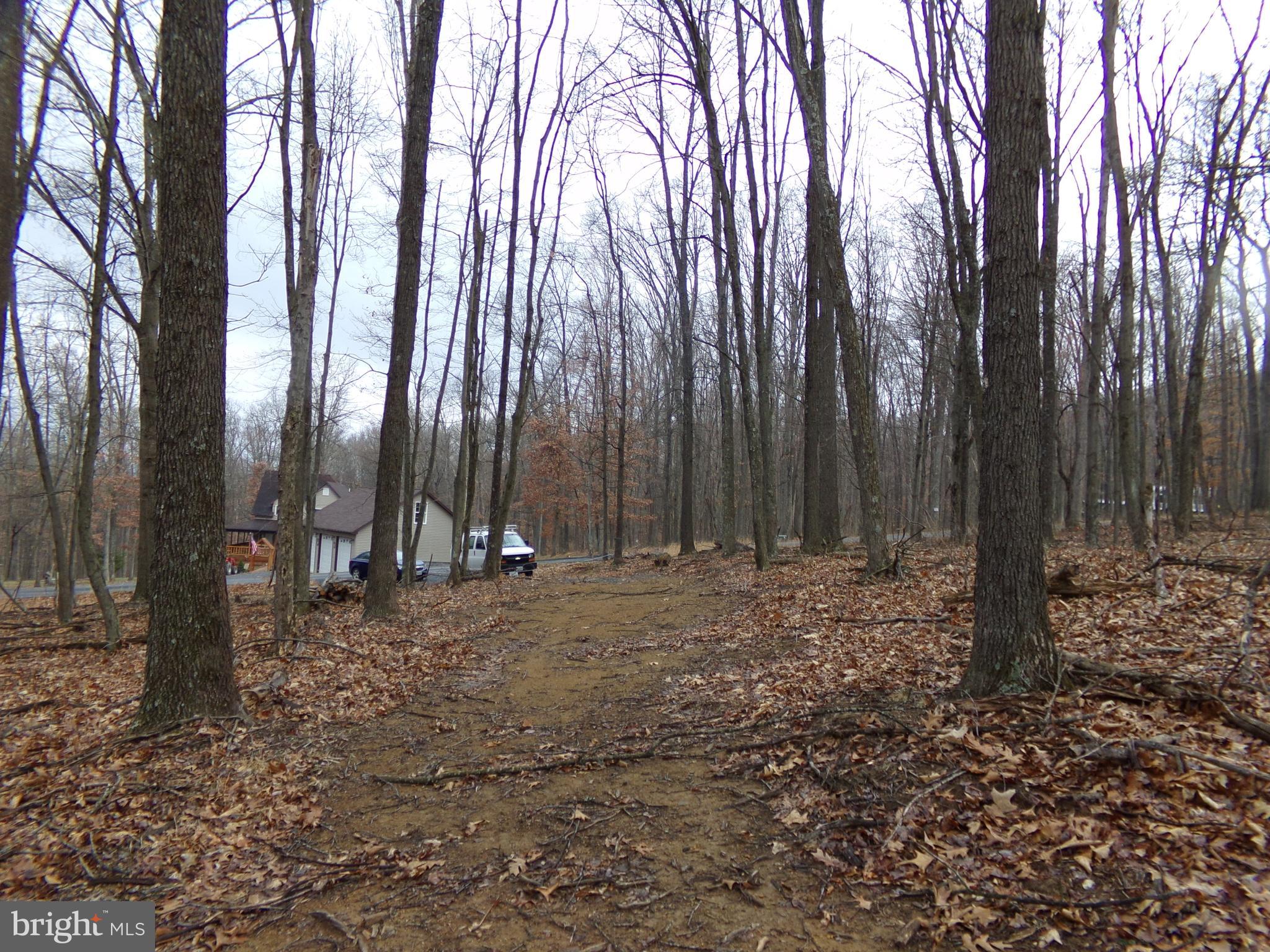 QUAKER LAKE SUBDIVISION - Land