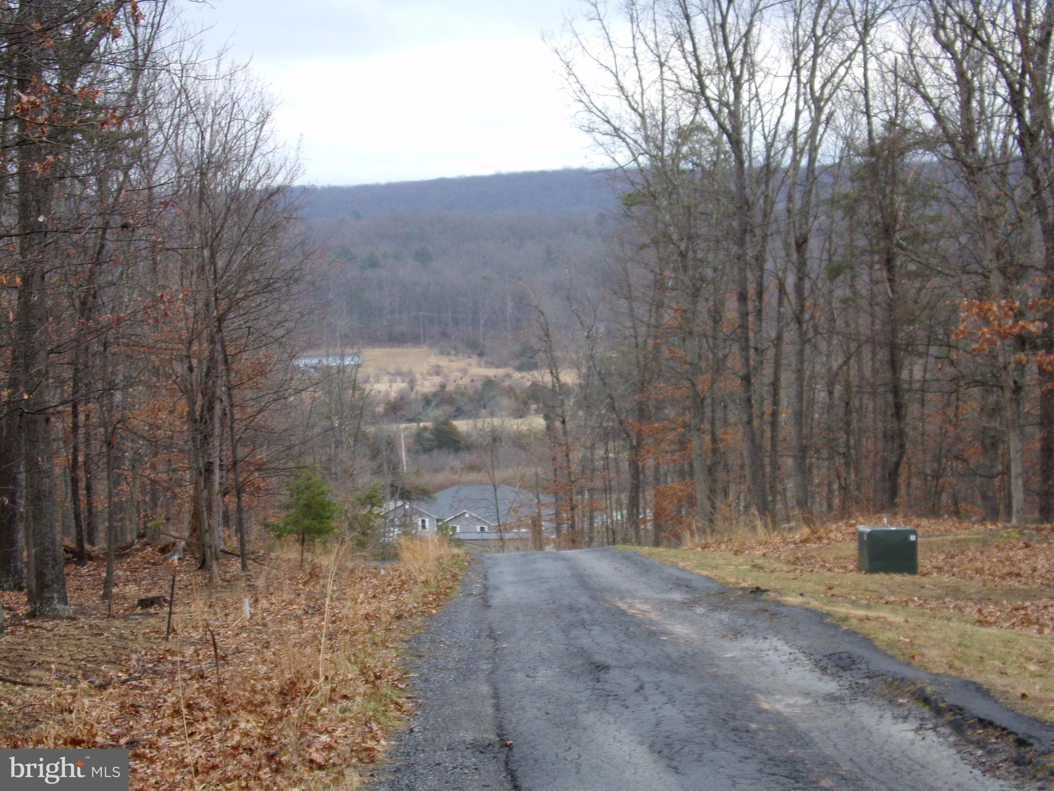 QUAKER LAKE SUBDIVISION - Land
