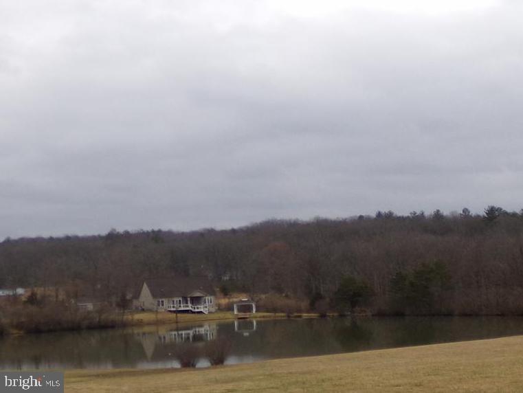 QUAKER LAKE SUBDIVISION - Land