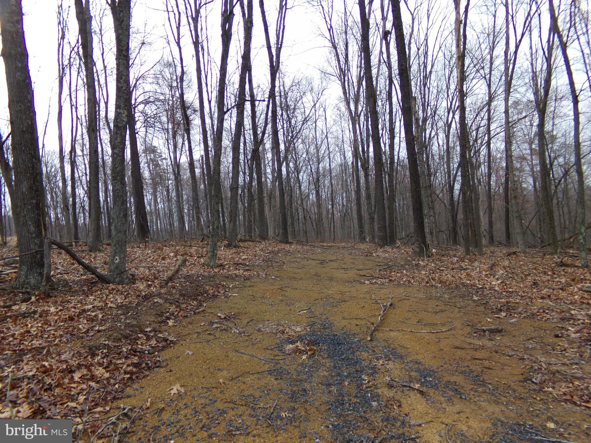 QUAKER LAKE SUBDIVISION - Land
