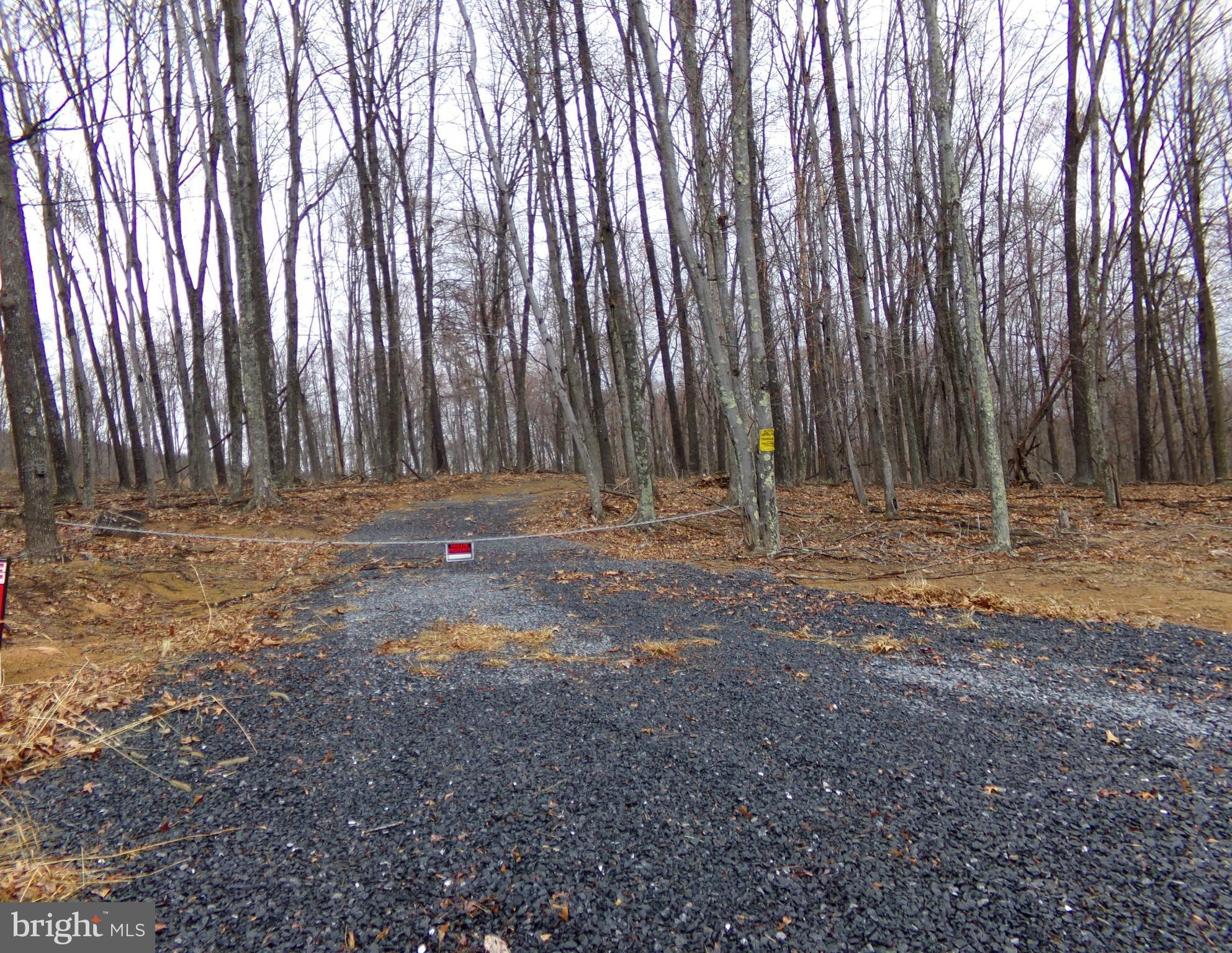 QUAKER LAKE SUBDIVISION - Land