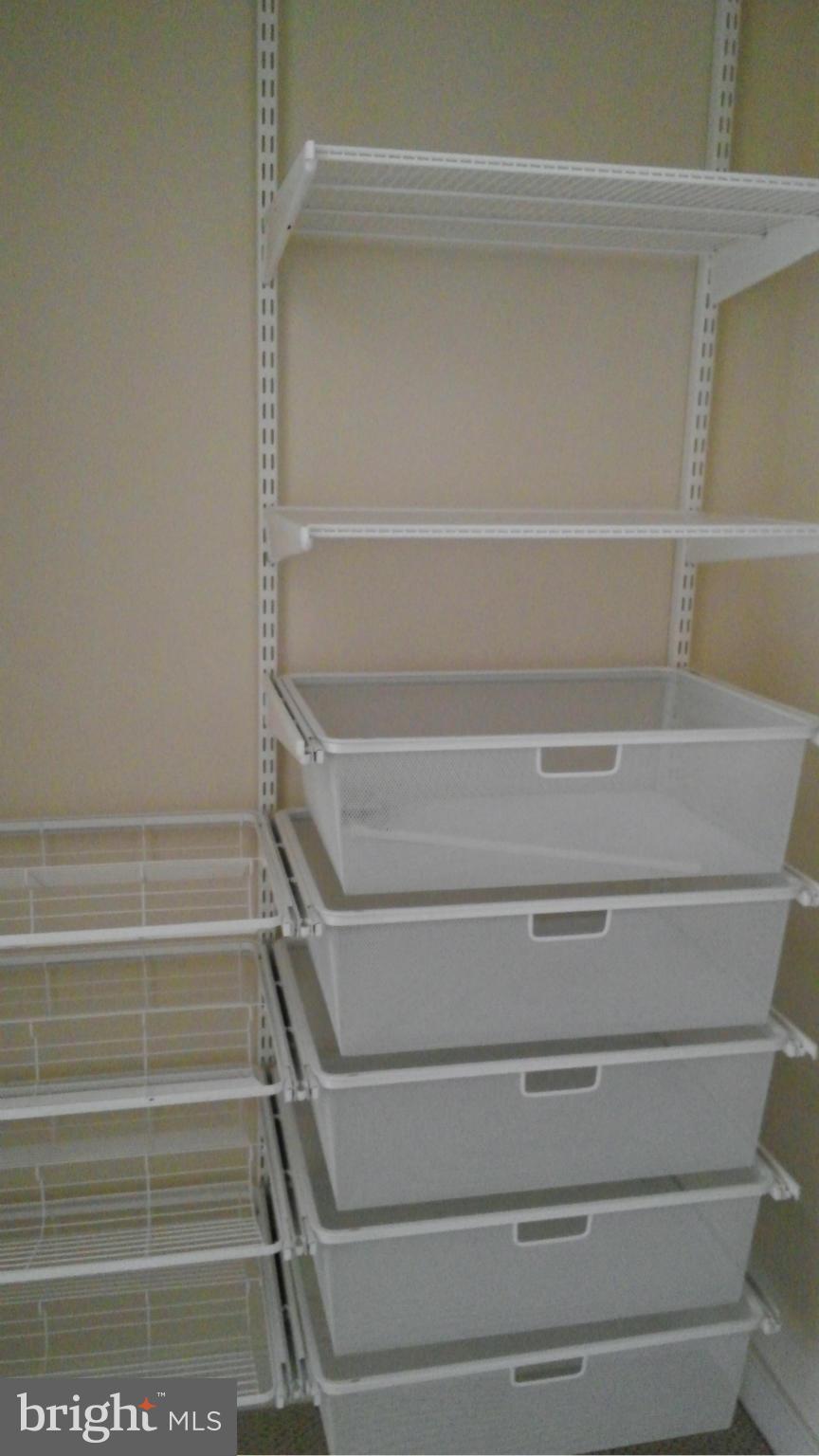 HAWTHORN - Residential Lease