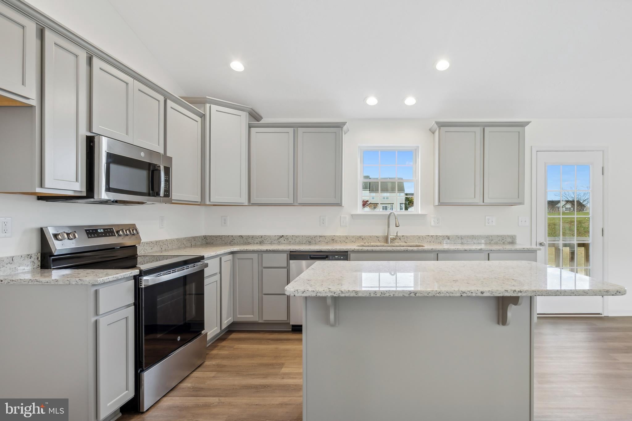 1573 FALCON LANE 201