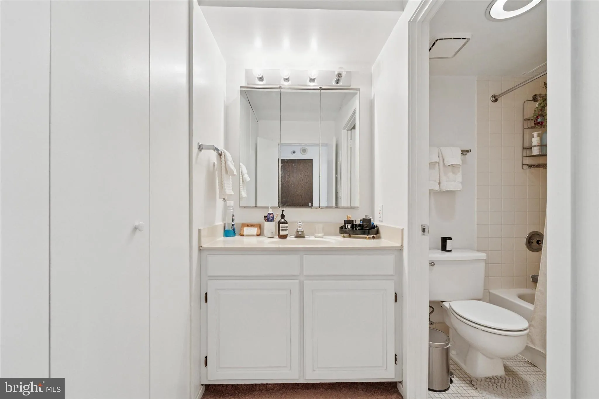 Philadelphia, Pennsylvania 19103, United States, ,1 BathroomBathrooms,Residential,Active,82535