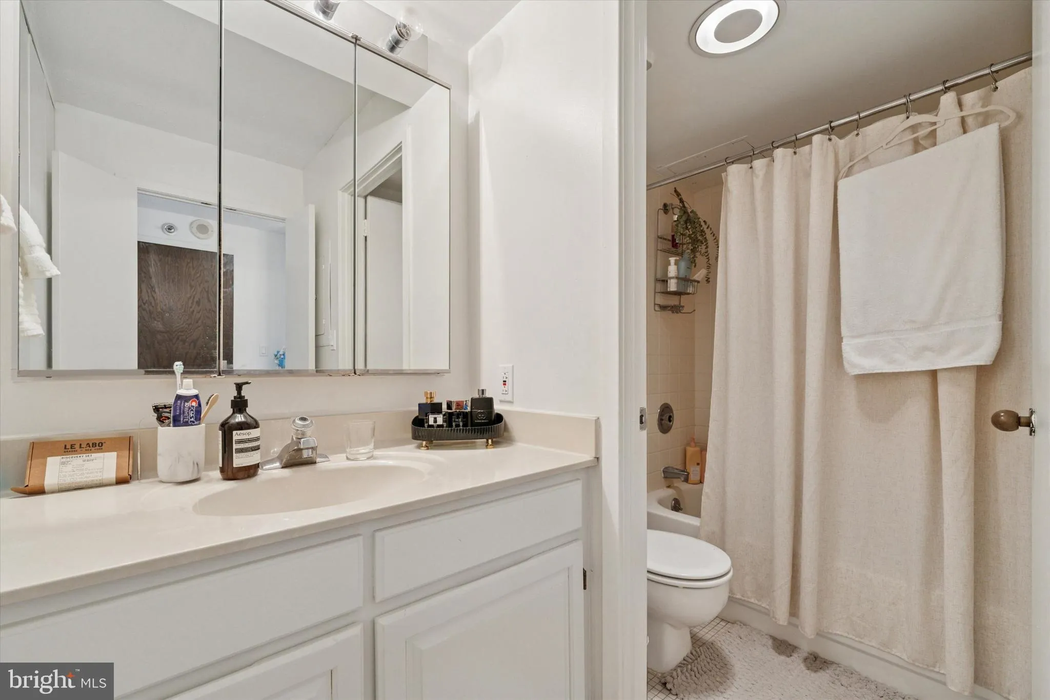 Philadelphia, Pennsylvania 19103, United States, ,1 BathroomBathrooms,Residential,Active,82535