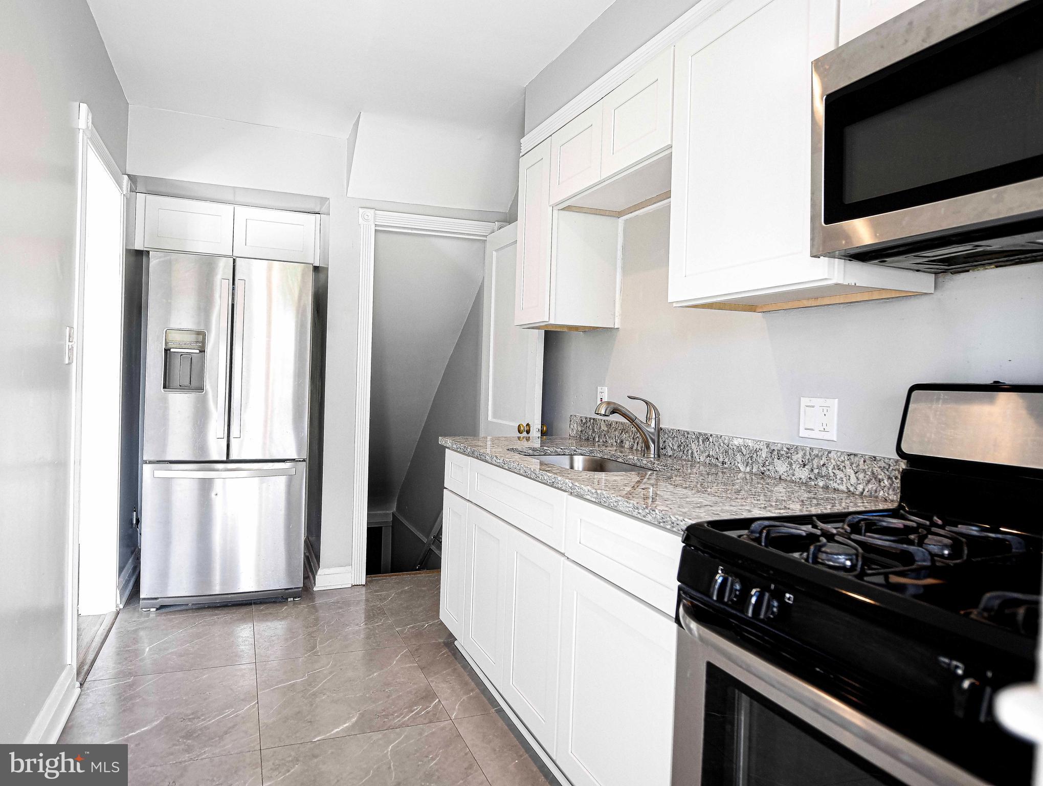 MIDDLE RIVER - Residential