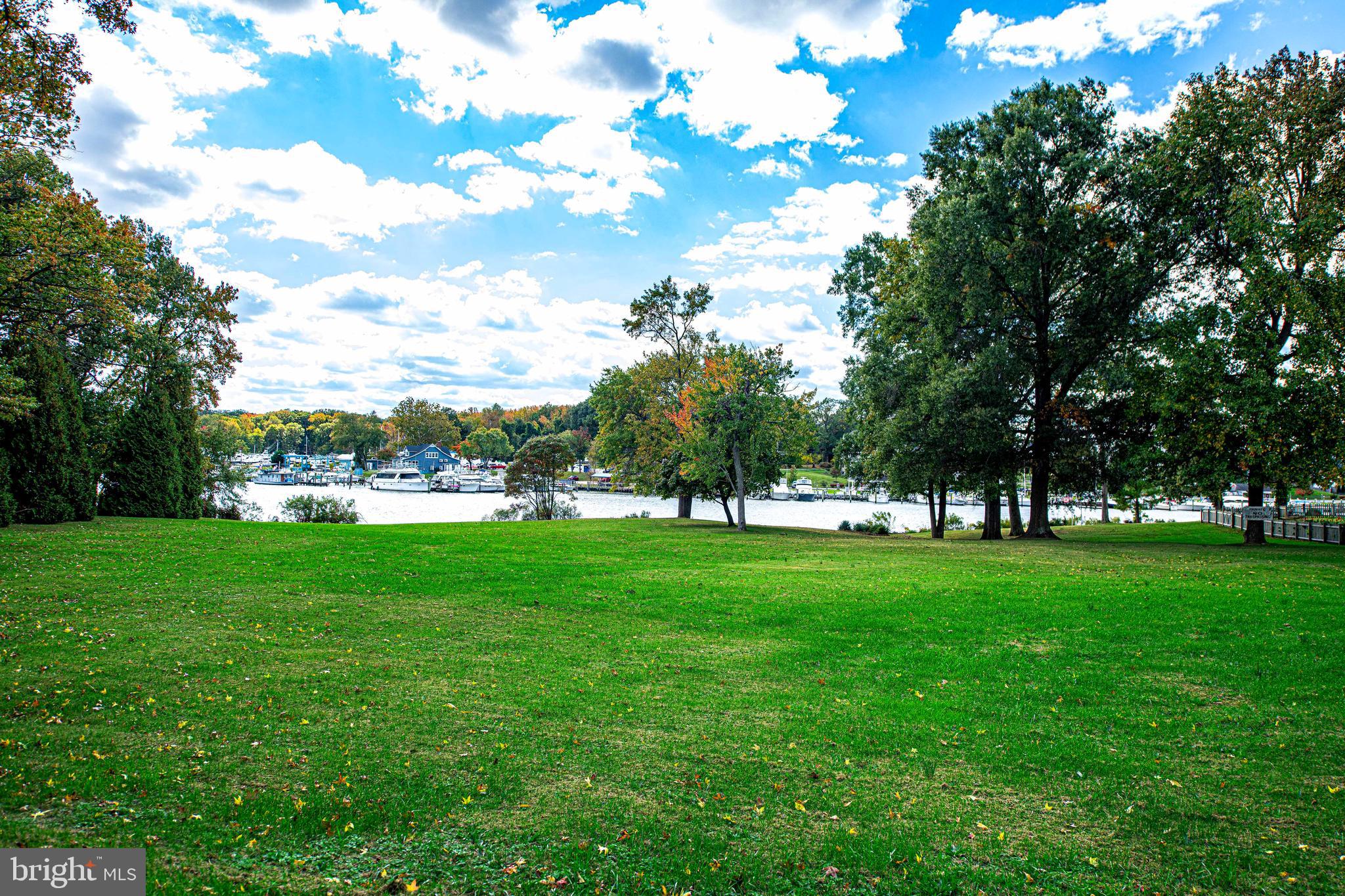 MIDDLE RIVER - Residential