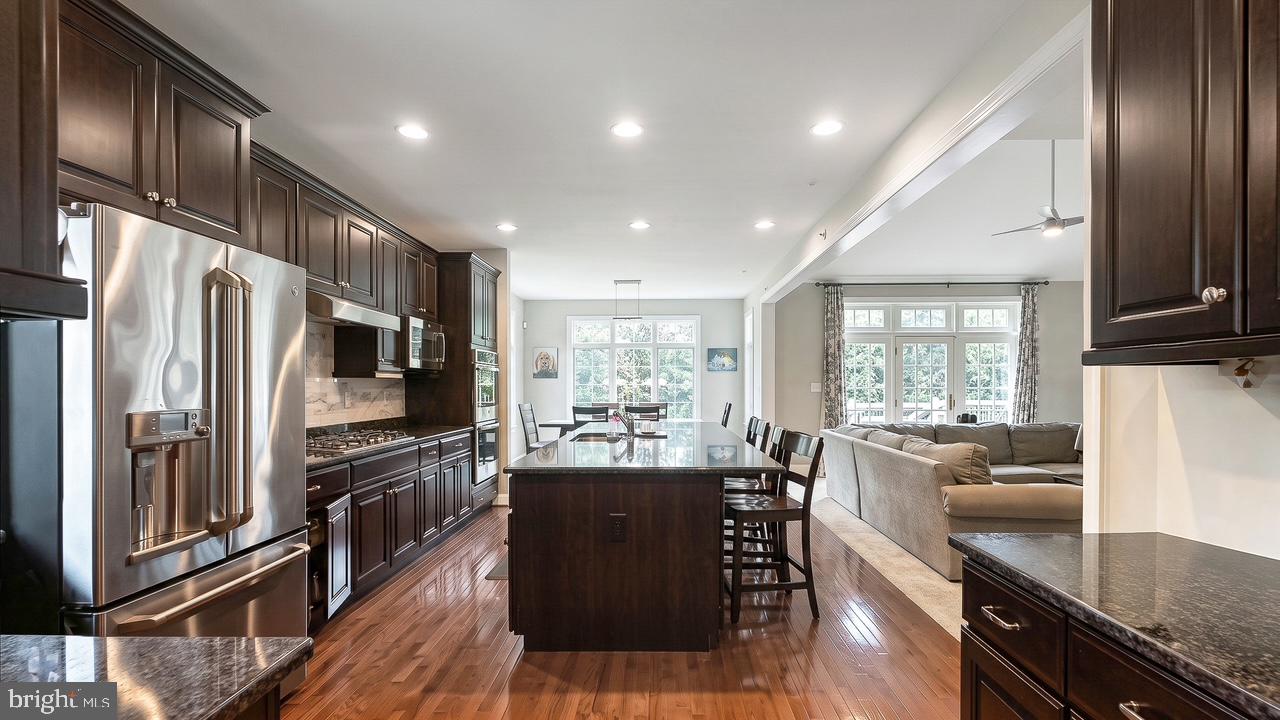 109 BRAEBANK LANE