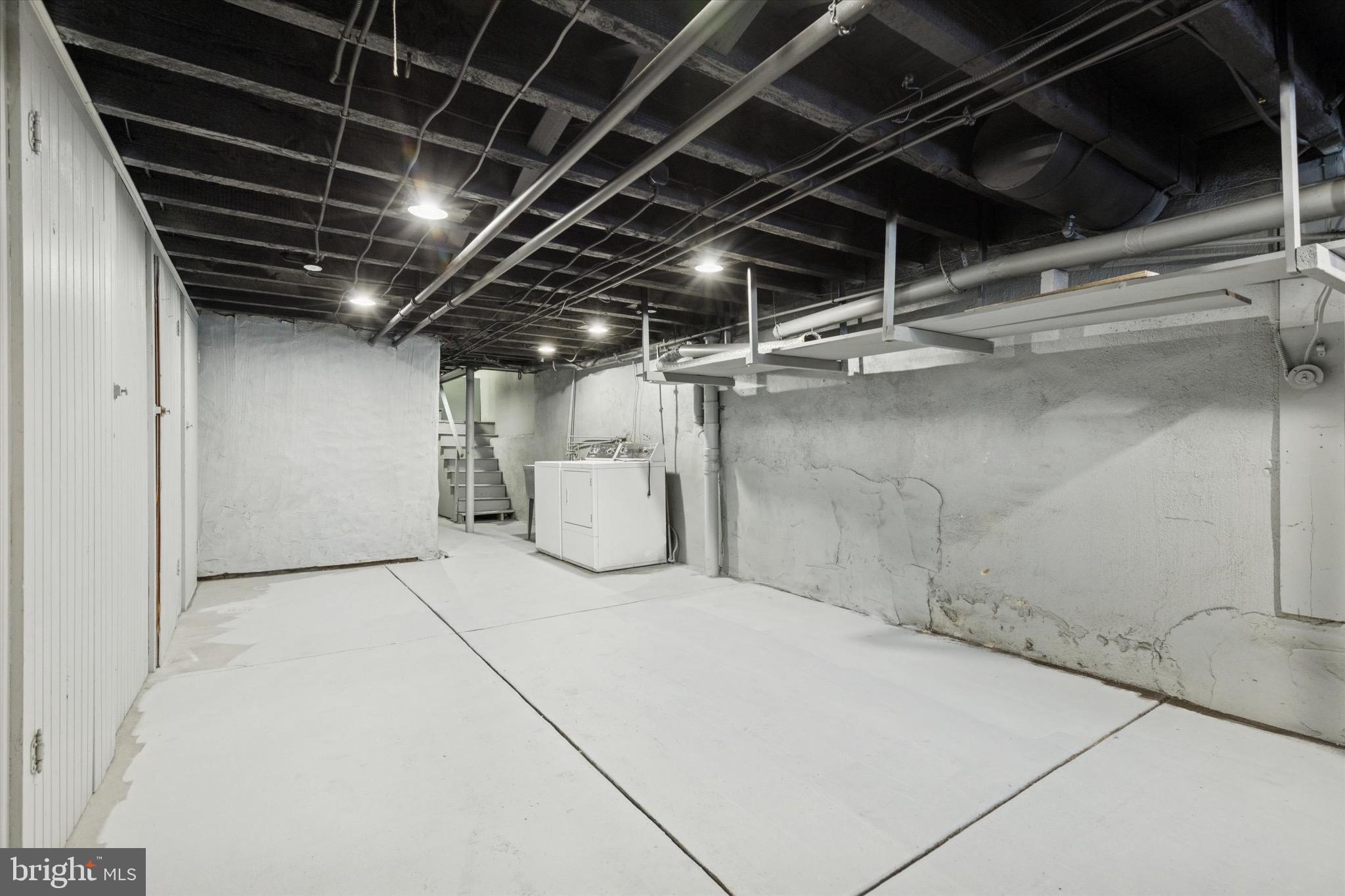 WEST OAK LANE - Residential