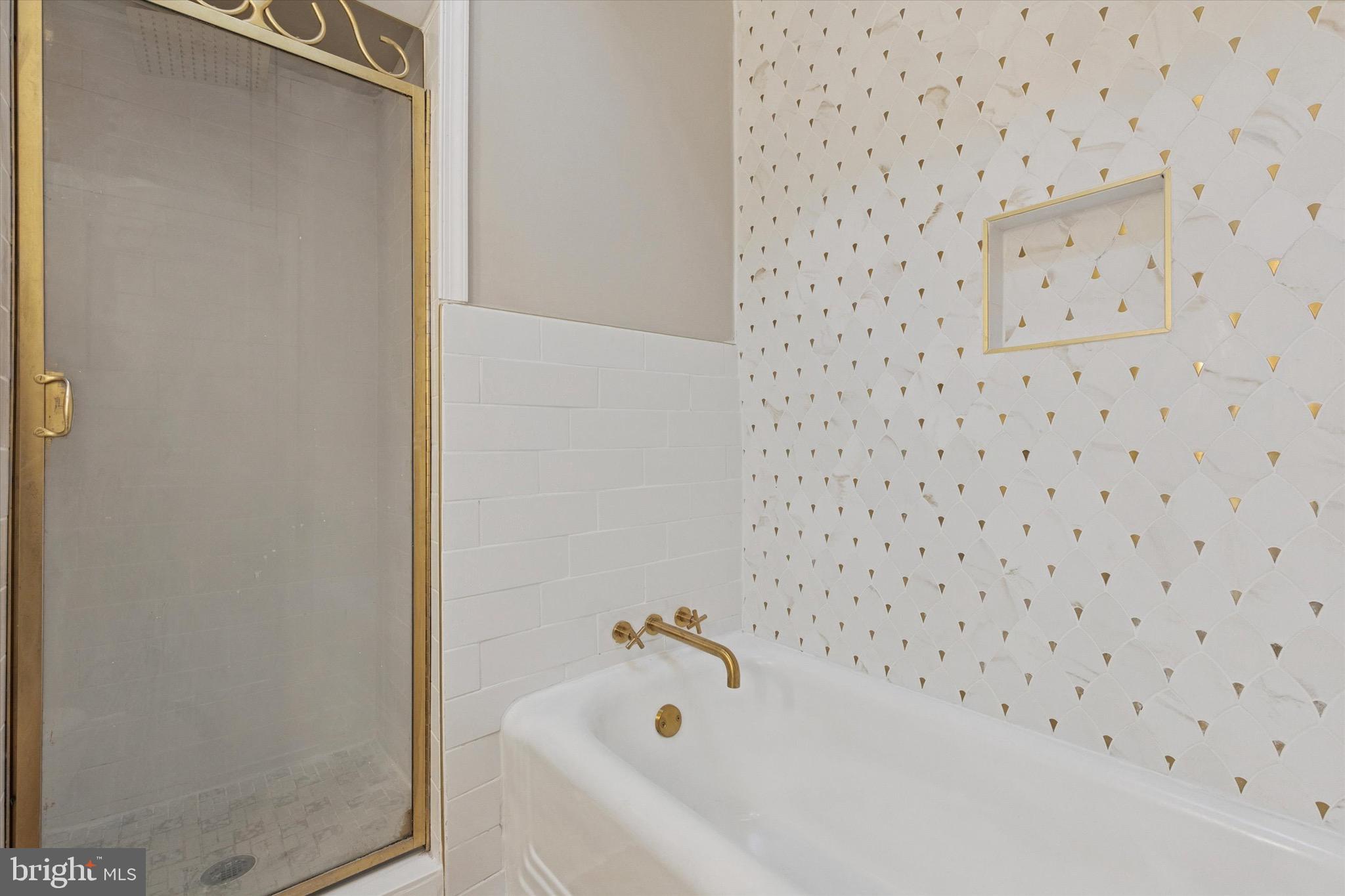 WEST OAK LANE - Residential