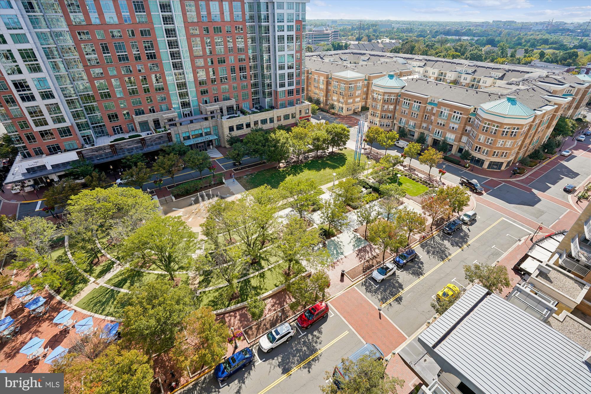 MIDTOWN AT RESTON TOWN CENTER - Residential