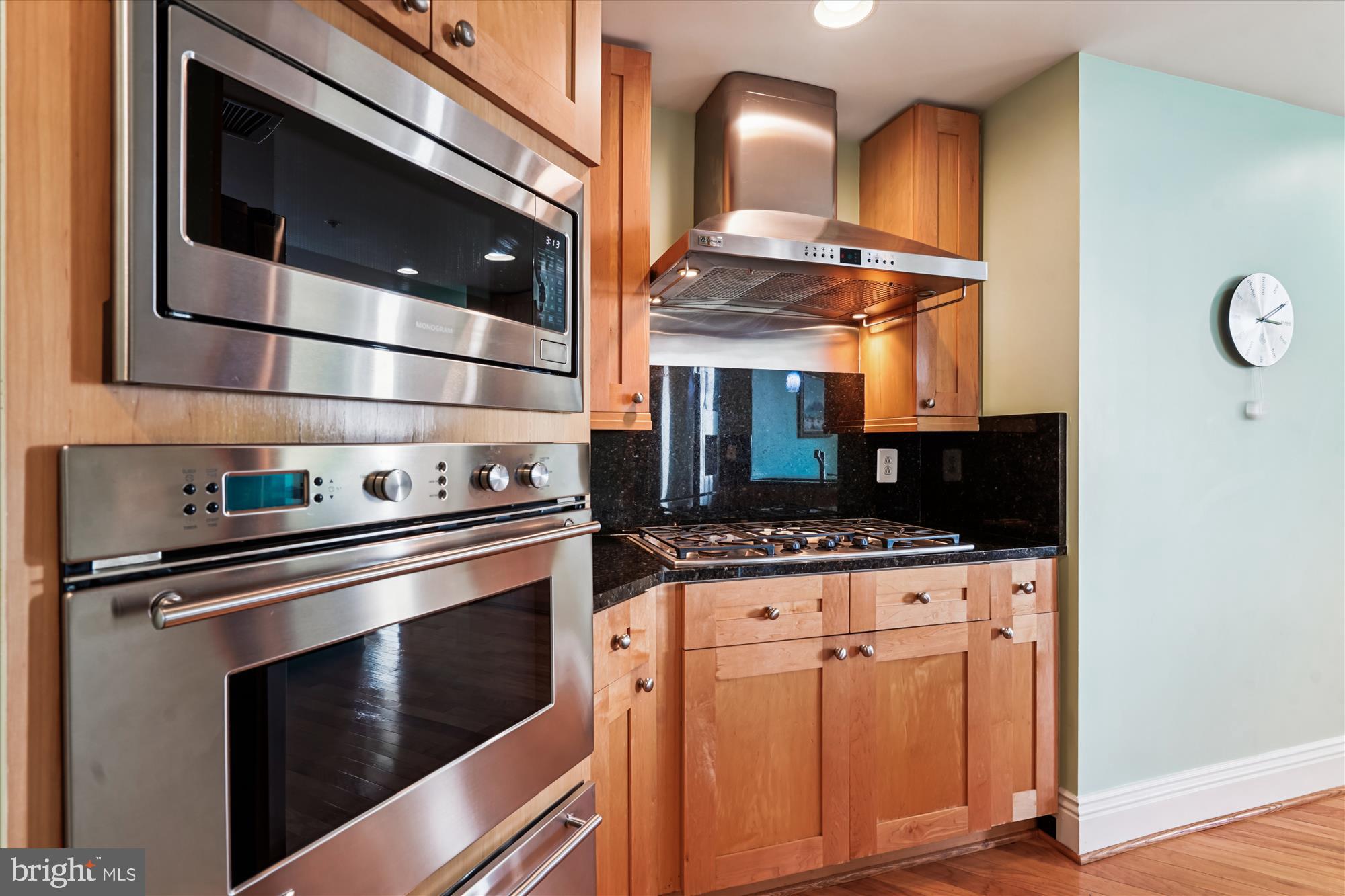 MIDTOWN AT RESTON TOWN CENTER - Residential