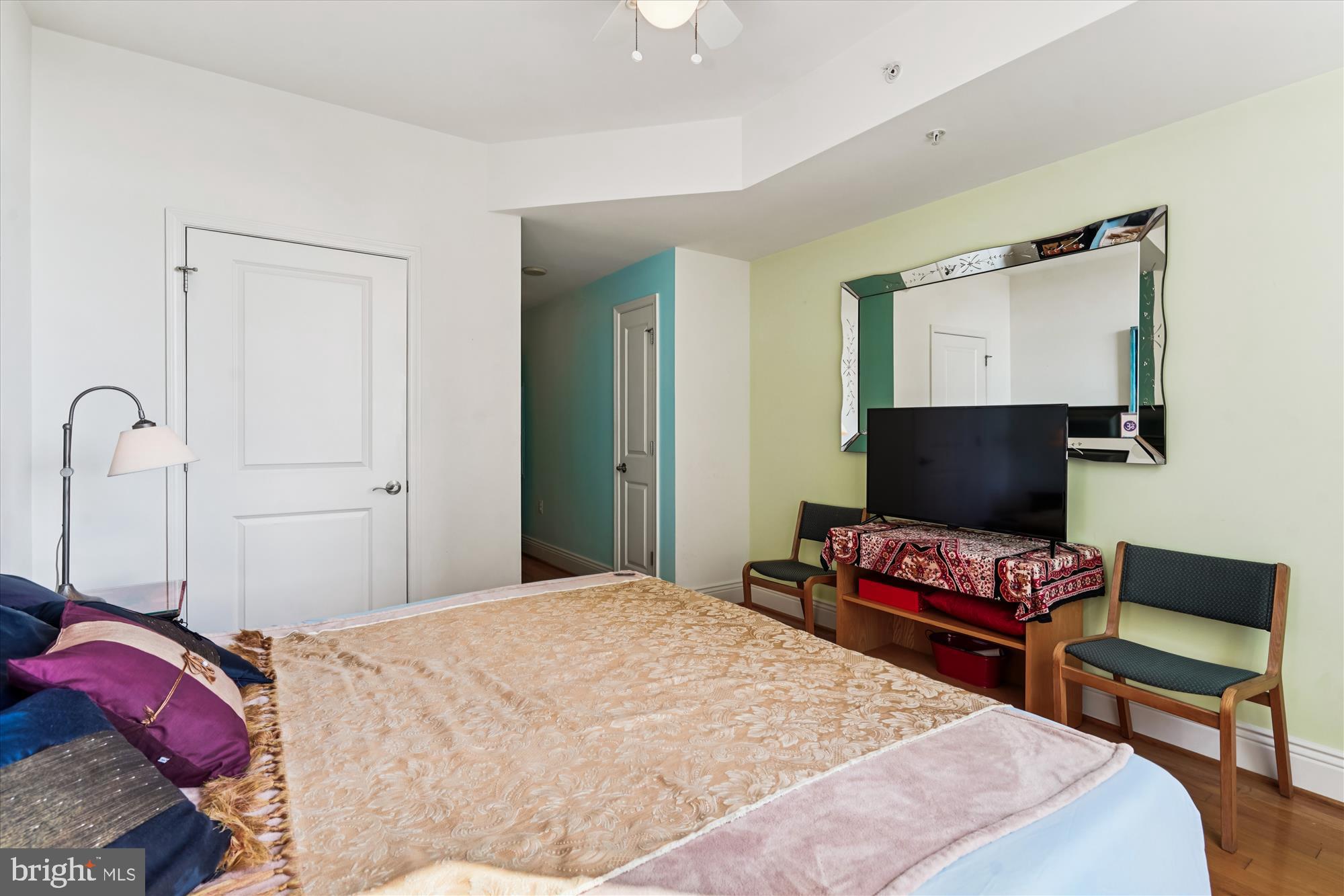 MIDTOWN AT RESTON TOWN CENTER - Residential