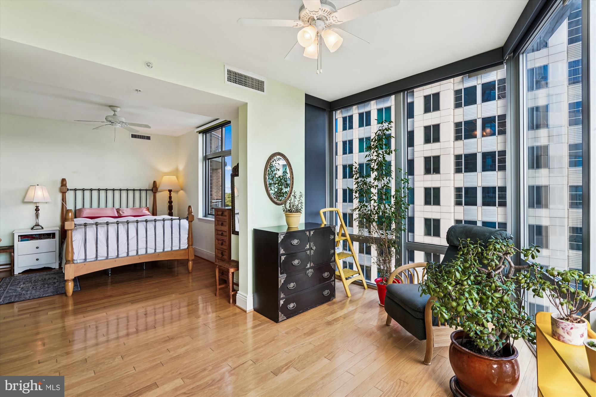 MIDTOWN AT RESTON TOWN CENTER - Residential