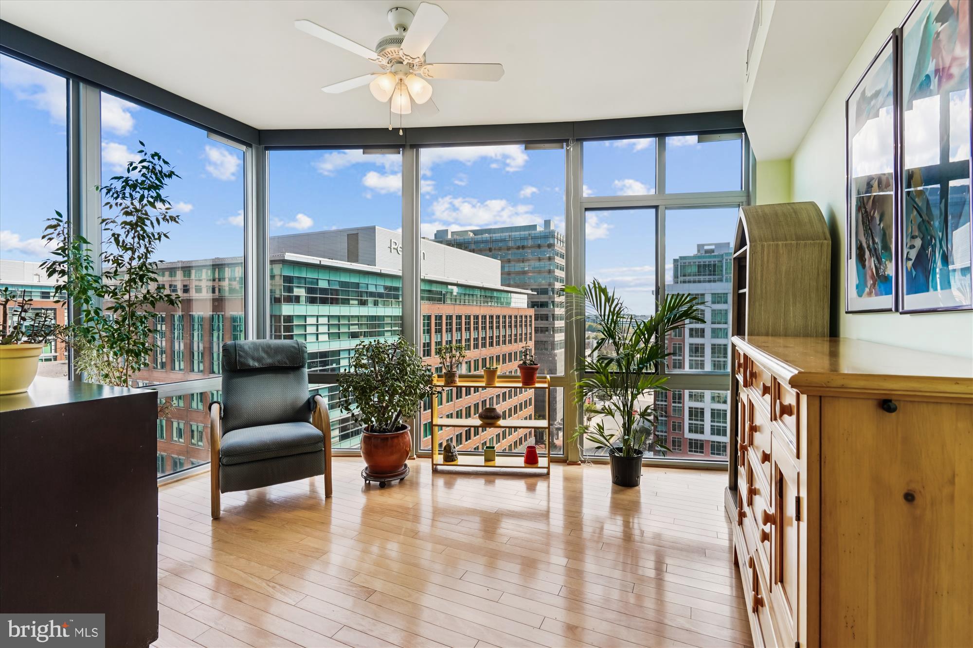 MIDTOWN AT RESTON TOWN CENTER - Residential