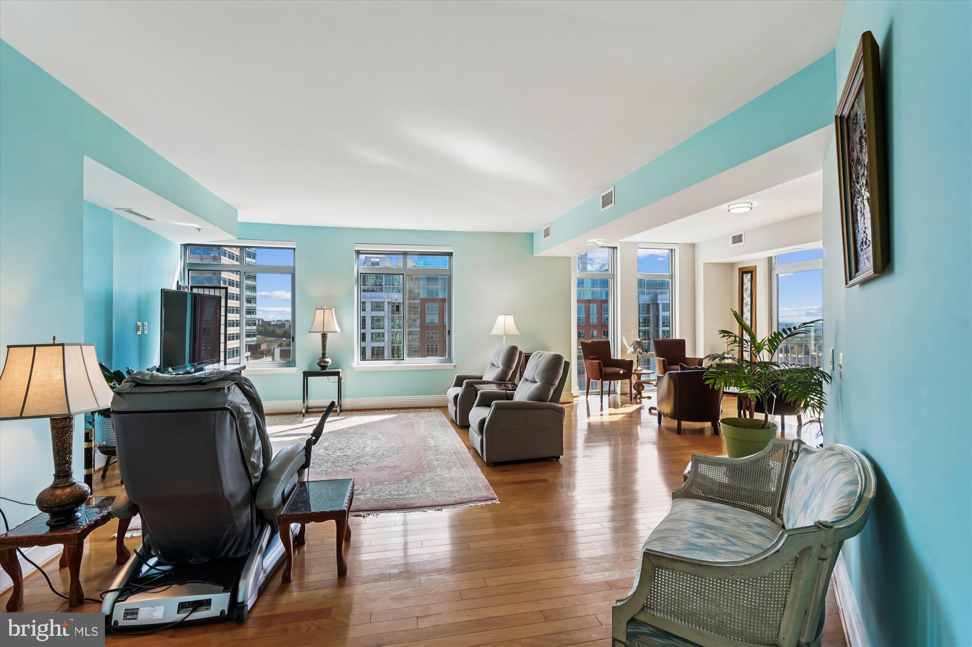 MIDTOWN AT RESTON TOWN CENTER - Residential