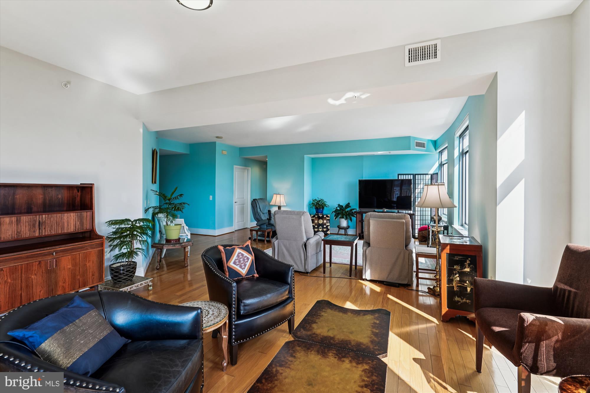 MIDTOWN AT RESTON TOWN CENTER - Residential