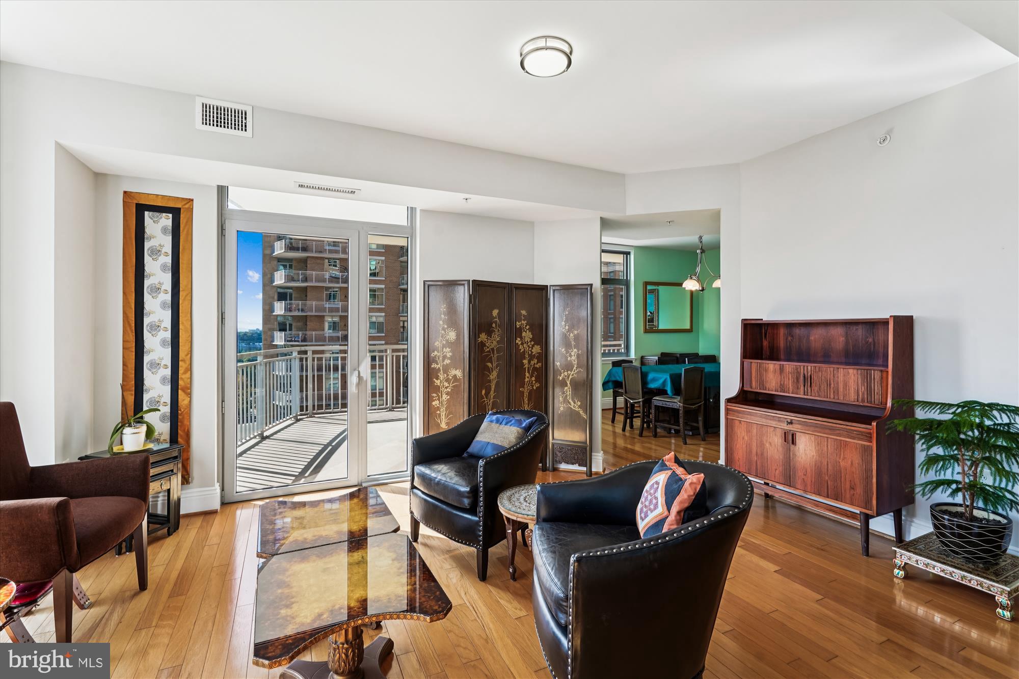 MIDTOWN AT RESTON TOWN CENTER - Residential