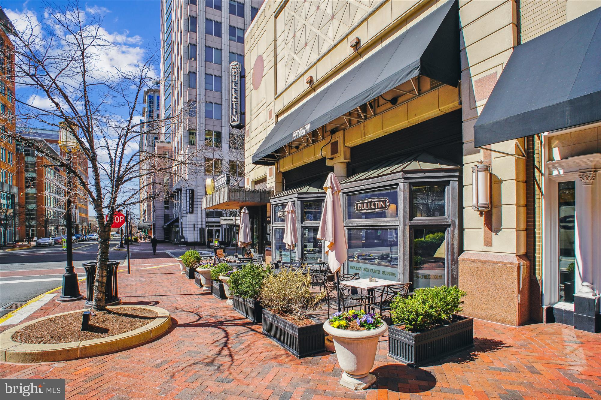 MIDTOWN AT RESTON TOWN CENTER - Residential