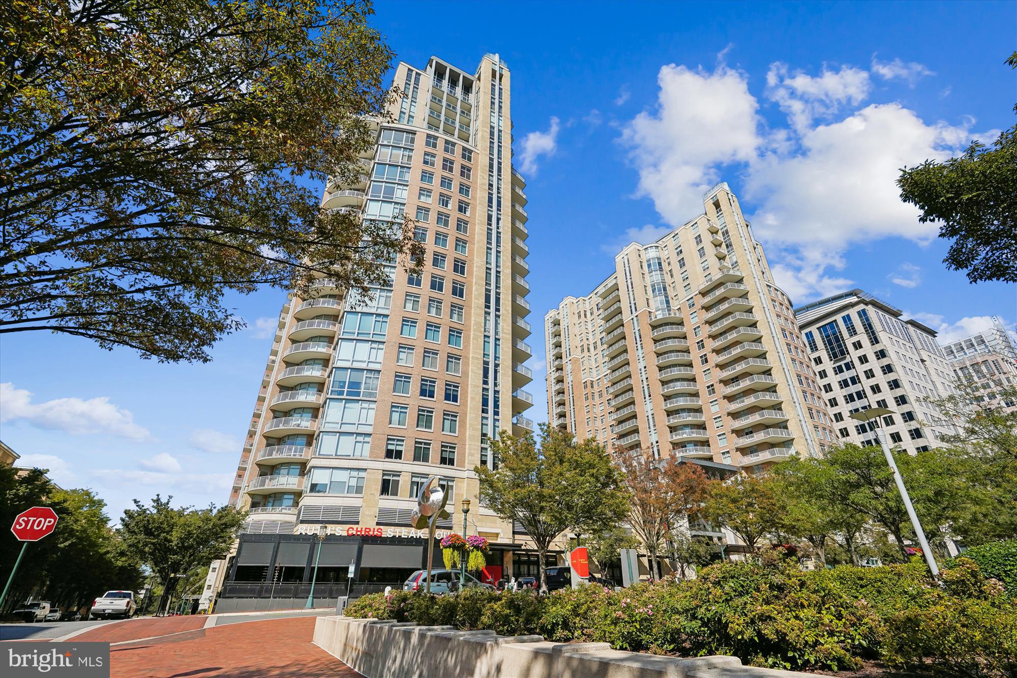 MIDTOWN AT RESTON TOWN CENTER - Residential