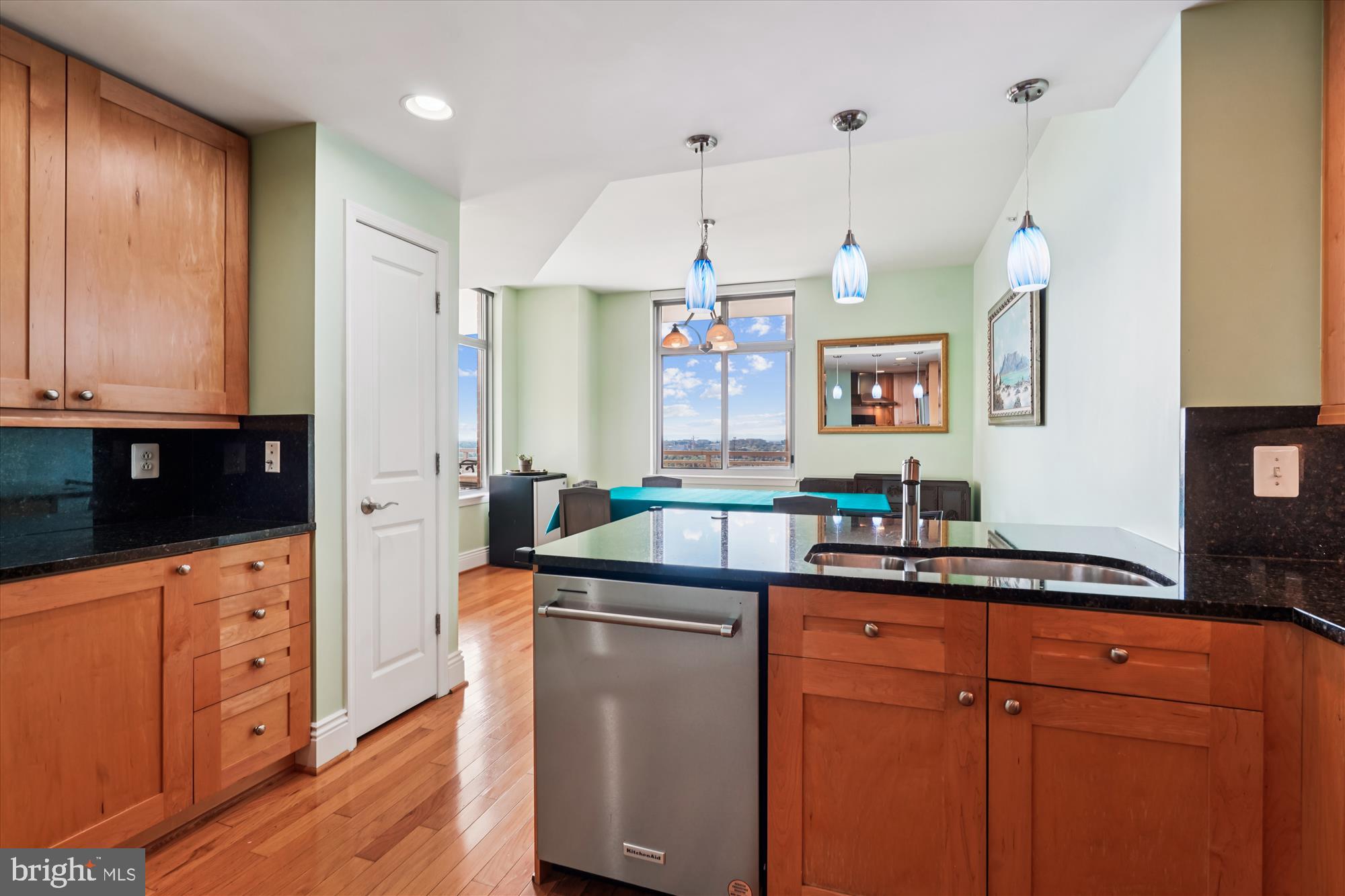 MIDTOWN AT RESTON TOWN CENTER - Residential