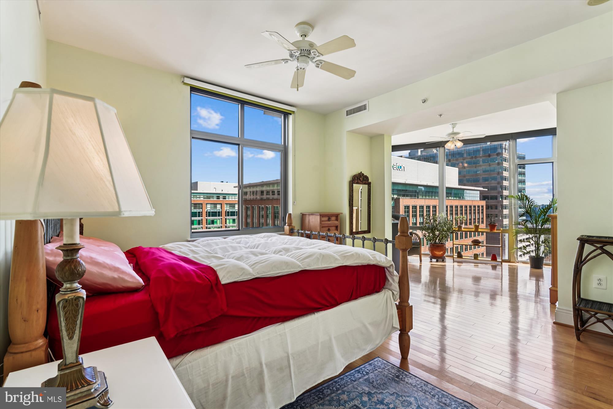 MIDTOWN AT RESTON TOWN CENTER - Residential