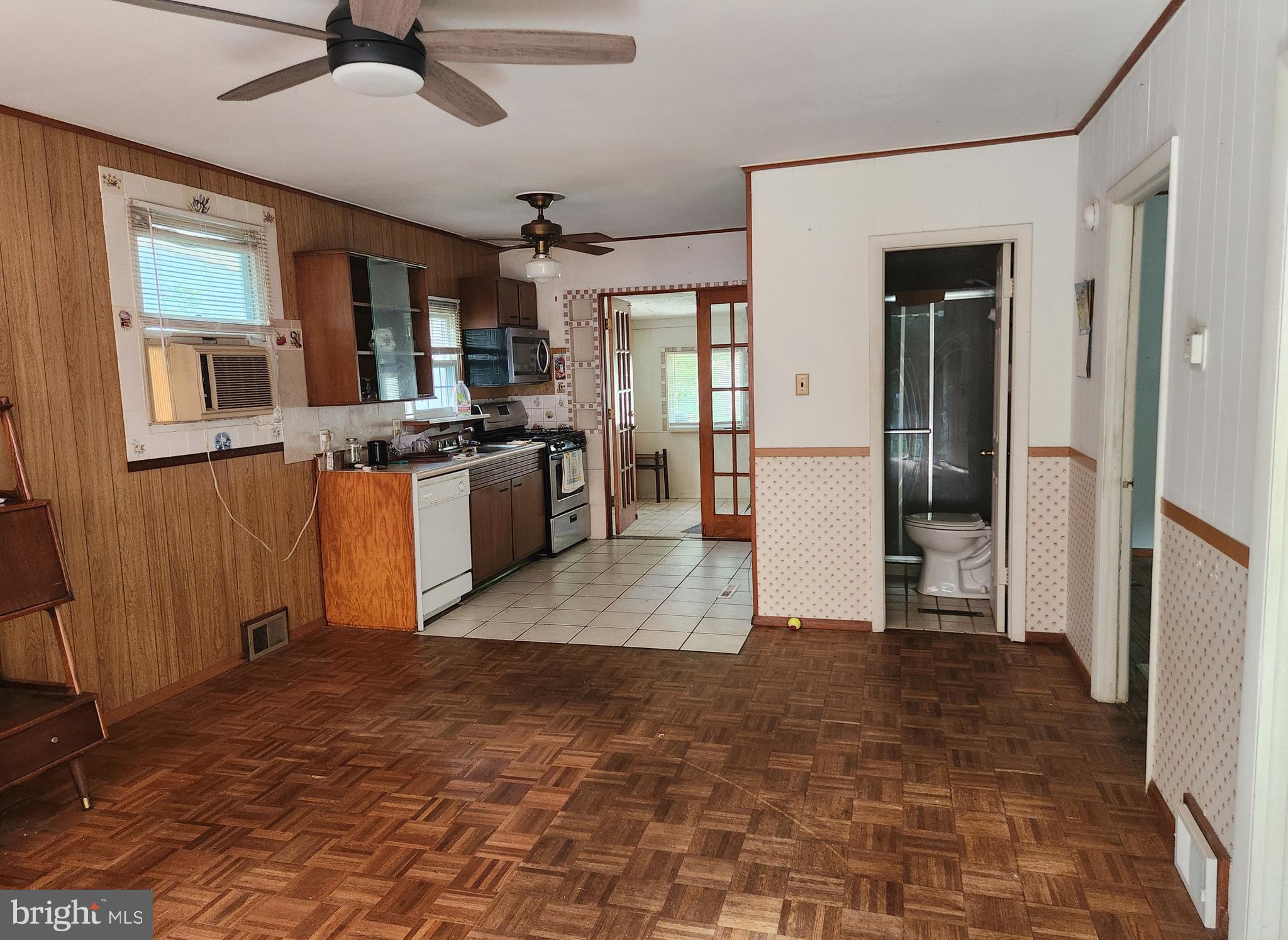 217 ROBIN ROAD