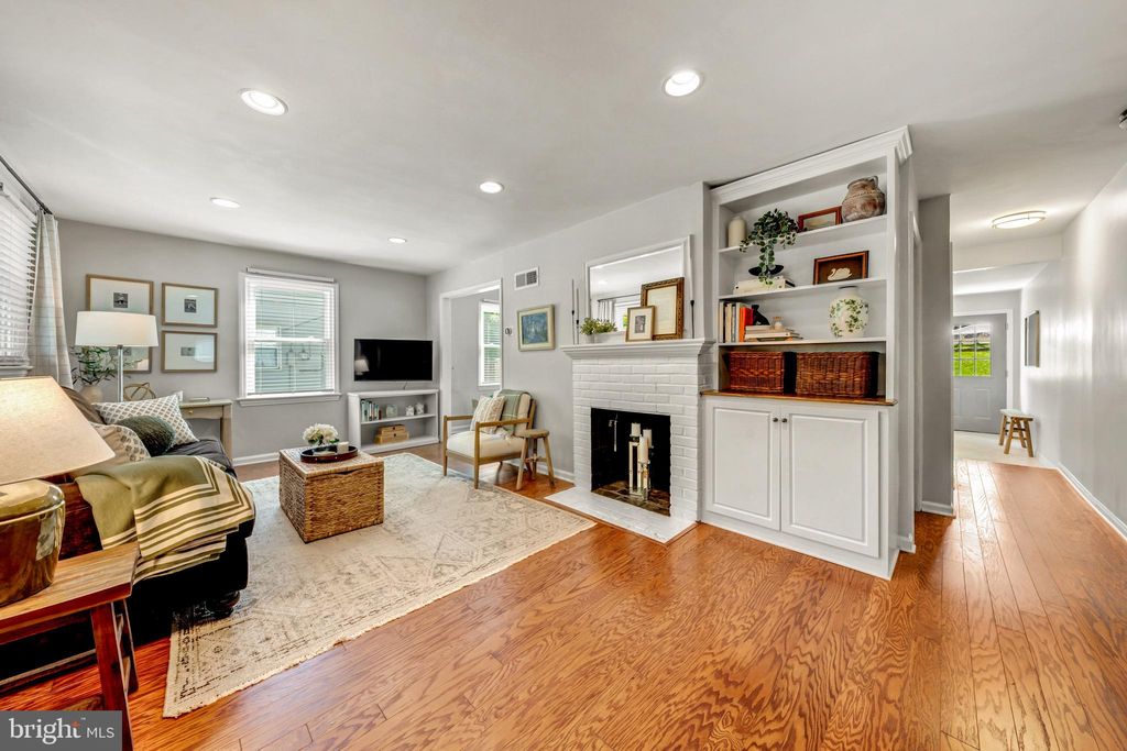 Photo of 3144 Holloway Road, FALLS CHURCH, VA 22042 (MLS # VAFX2312074)