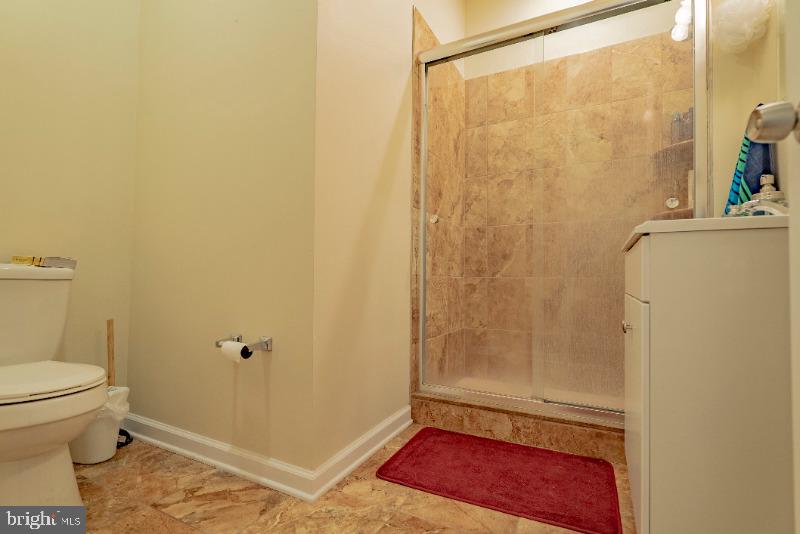 UNIVERSITY CITY - Residential Lease